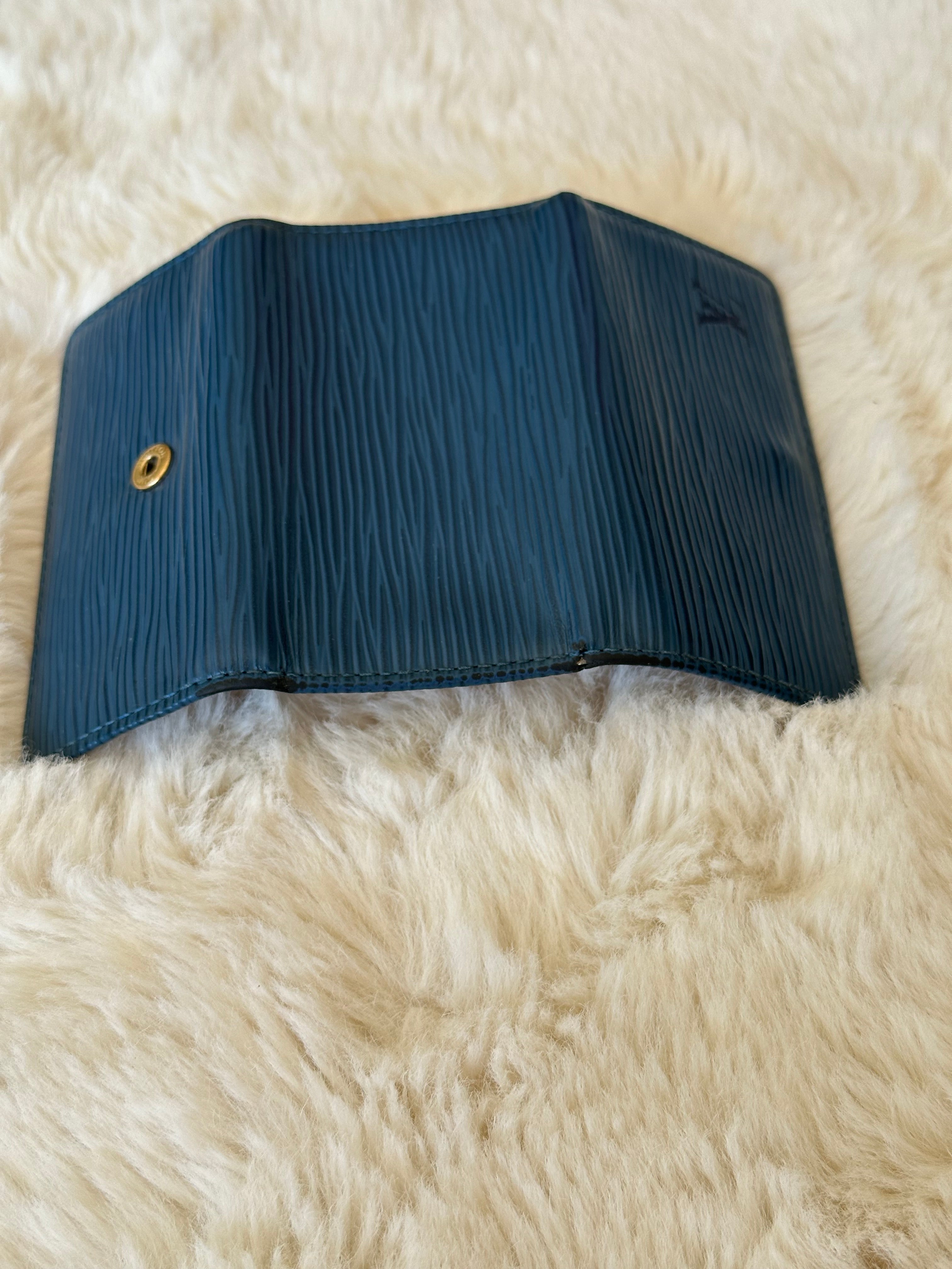 Louis Vuitton 4 Key Holder in Navy Blue Epi Leather