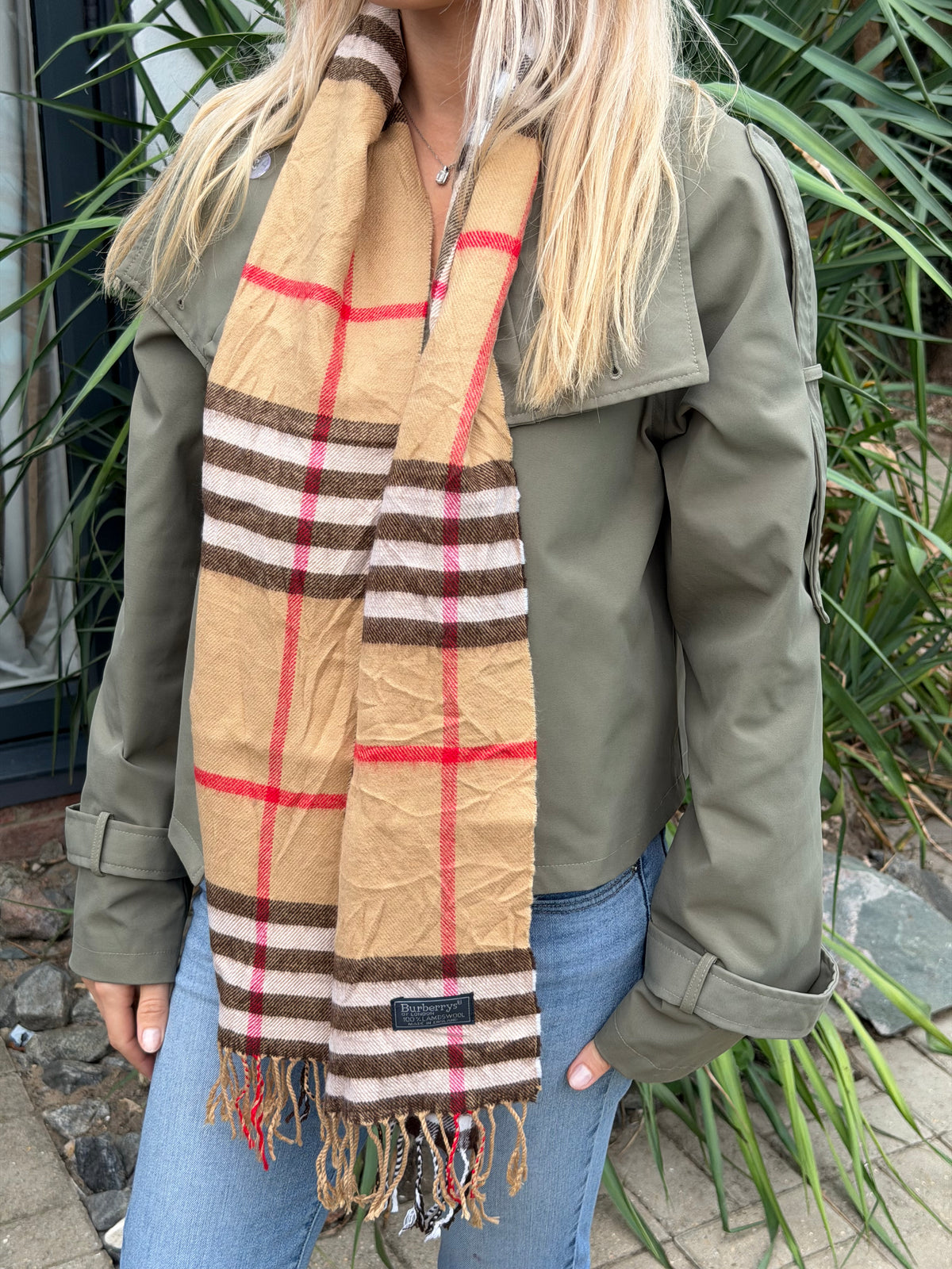 Burberry Classic Lambswool Scarf in Camel Nova Check