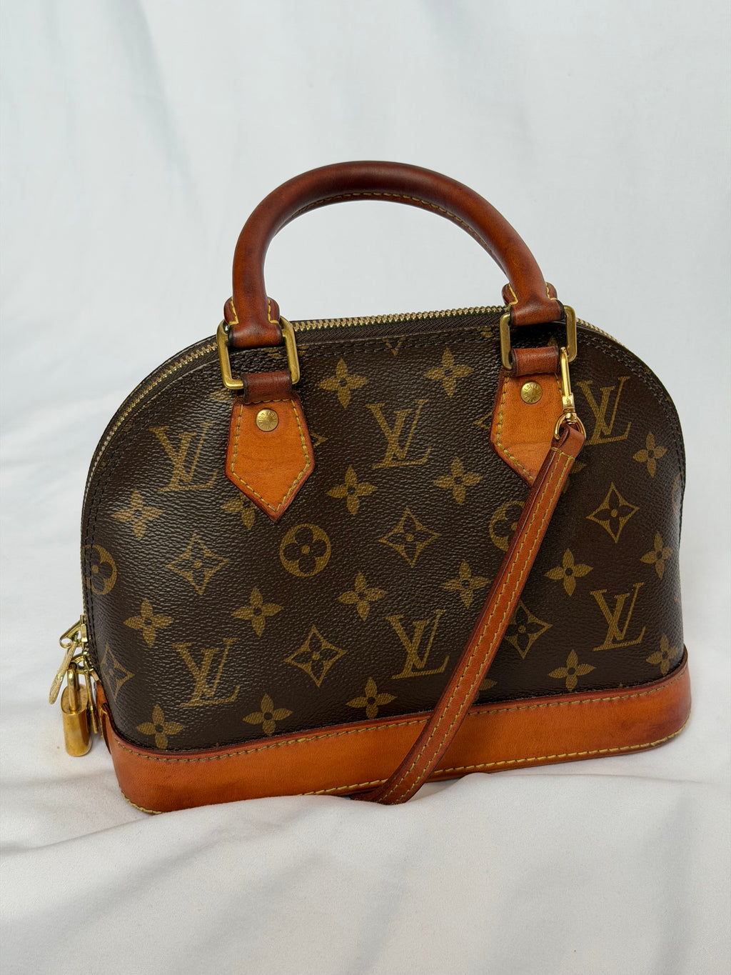 Louis Vuitton Alma BB in Monogram