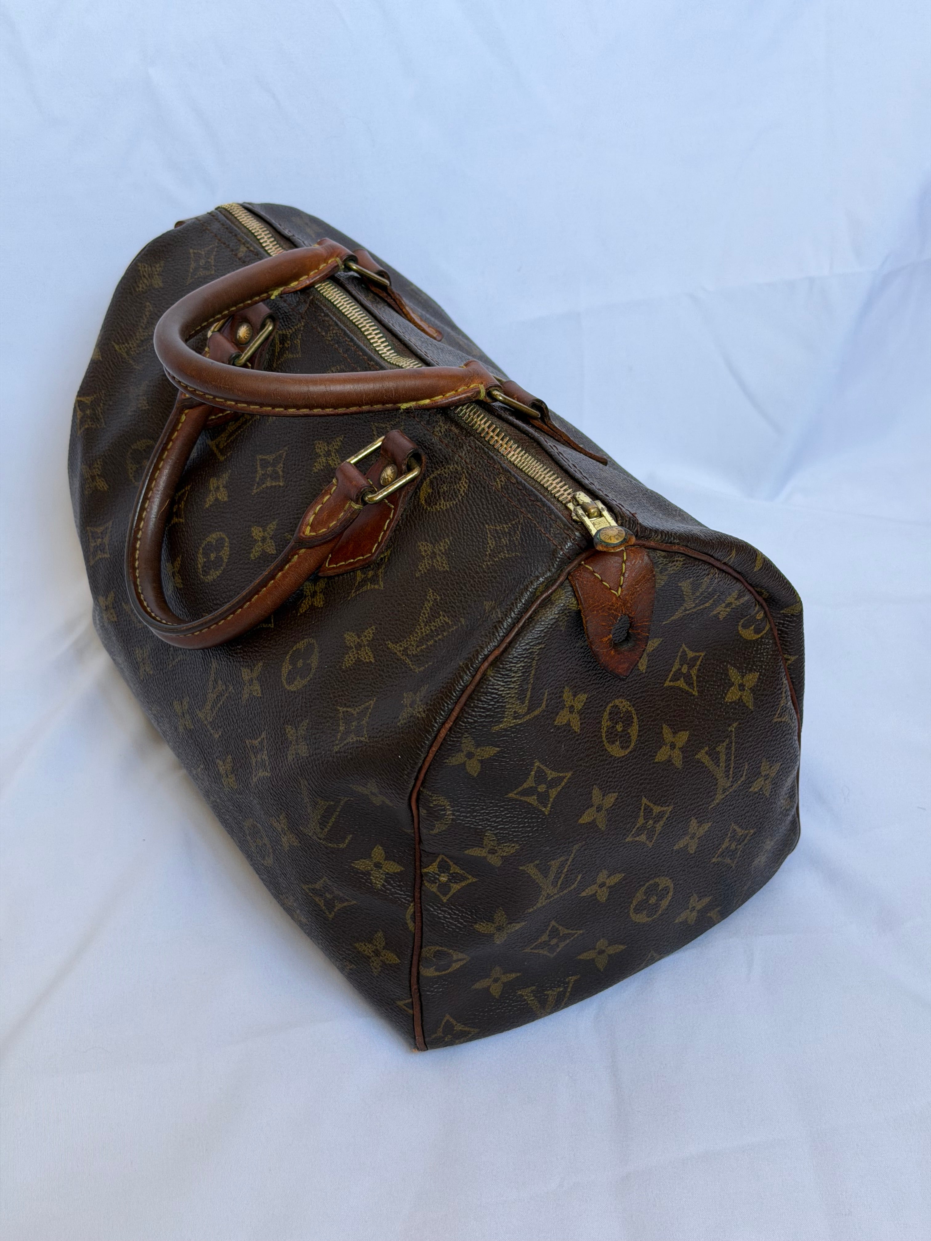 Louis Vuitton Speedy 30 in Monogram Canvas