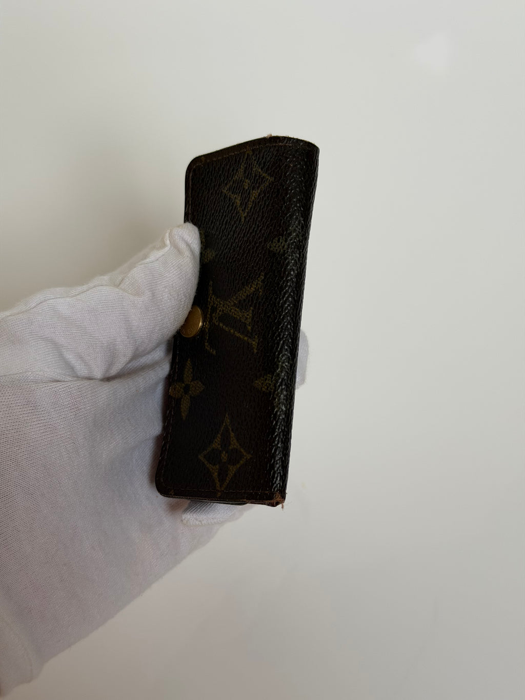 Louis Vuitton 4 Key Holder in Monogram Canvas