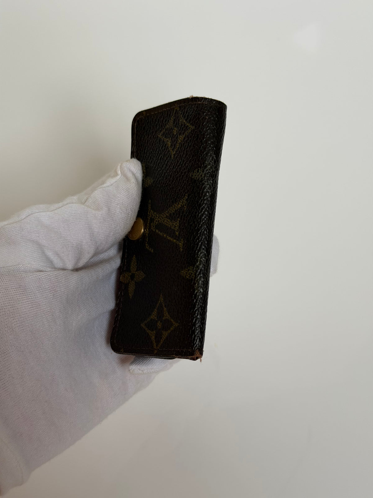 Louis Vuitton 4 Key Holder in Monogram Canvas