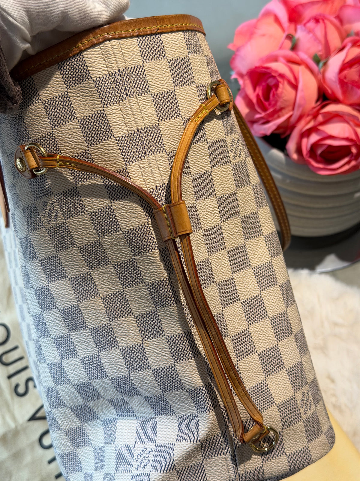 Louis Vuitton Neverfull MM in Damier Azur Canvas