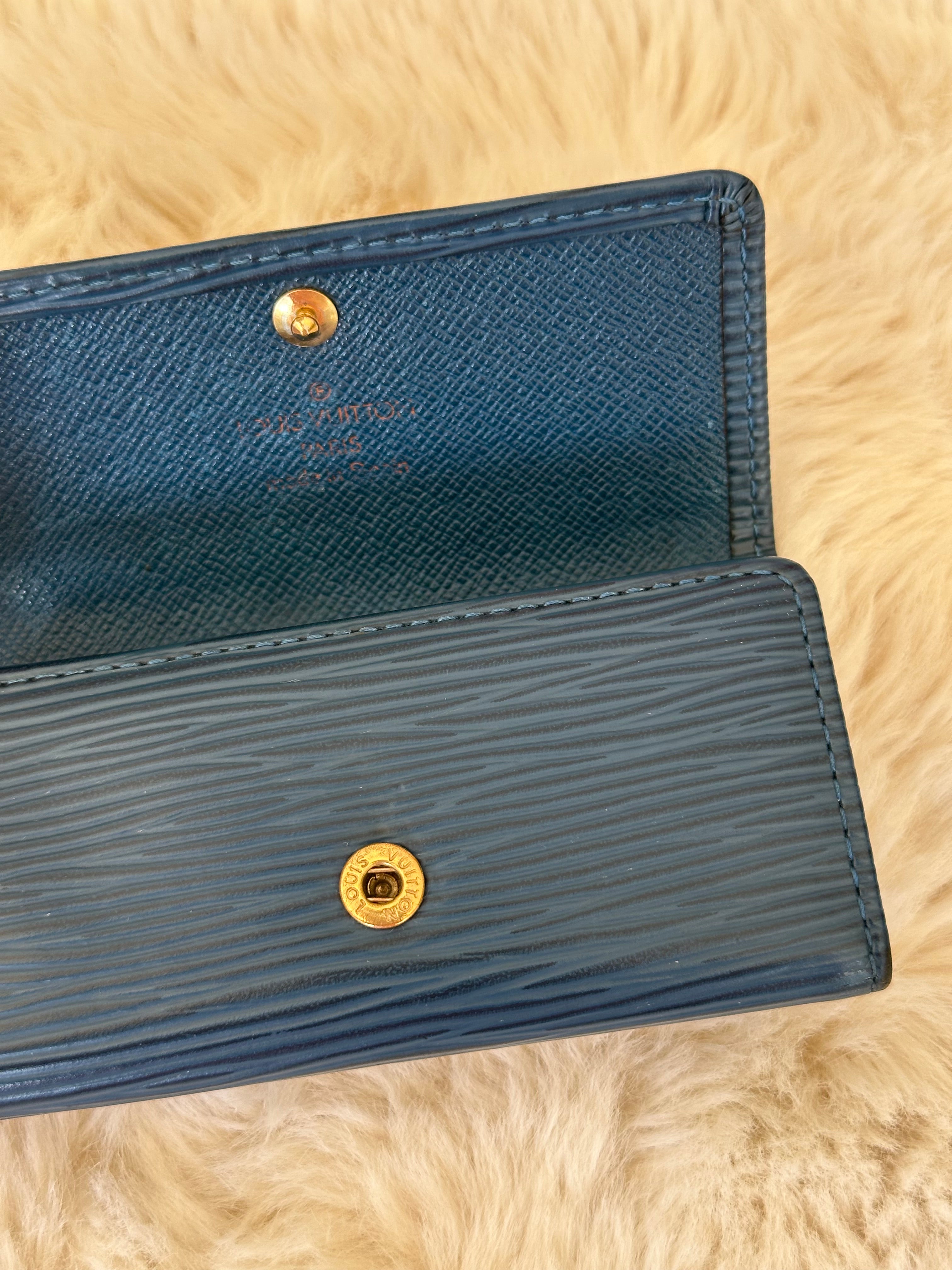 Louis Vuitton 4 Key Holder in Navy Blue Epi Leather