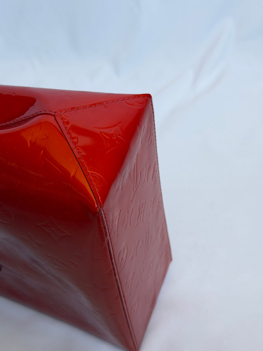 Louis Vuitton Reade PM in Red Vernis Leather