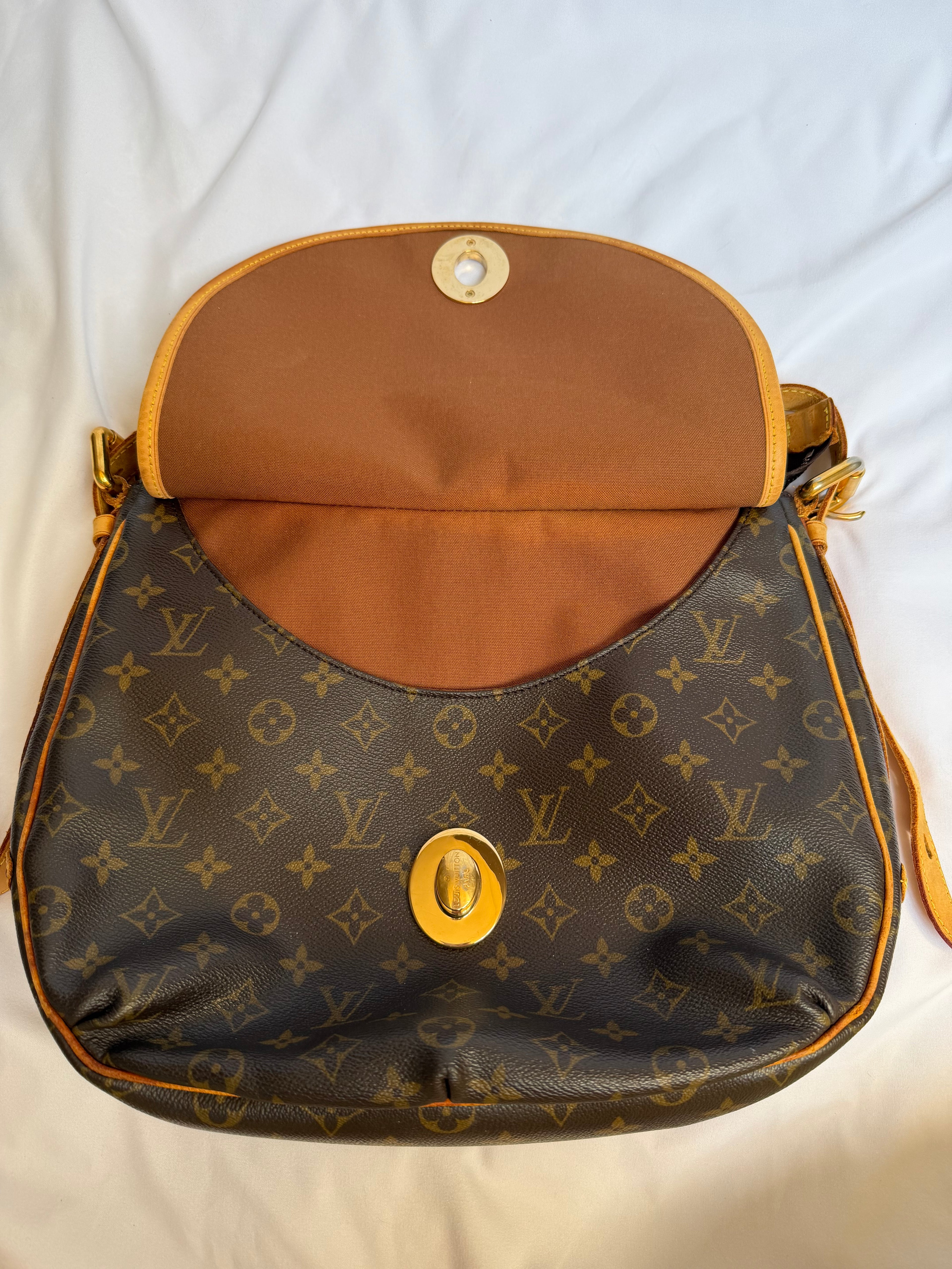 Louis Vuitton Tulum GM in Monogram Canvas