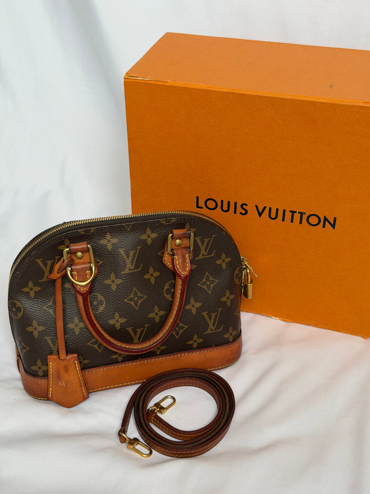 Louis Vuitton Alma BB in Monogram