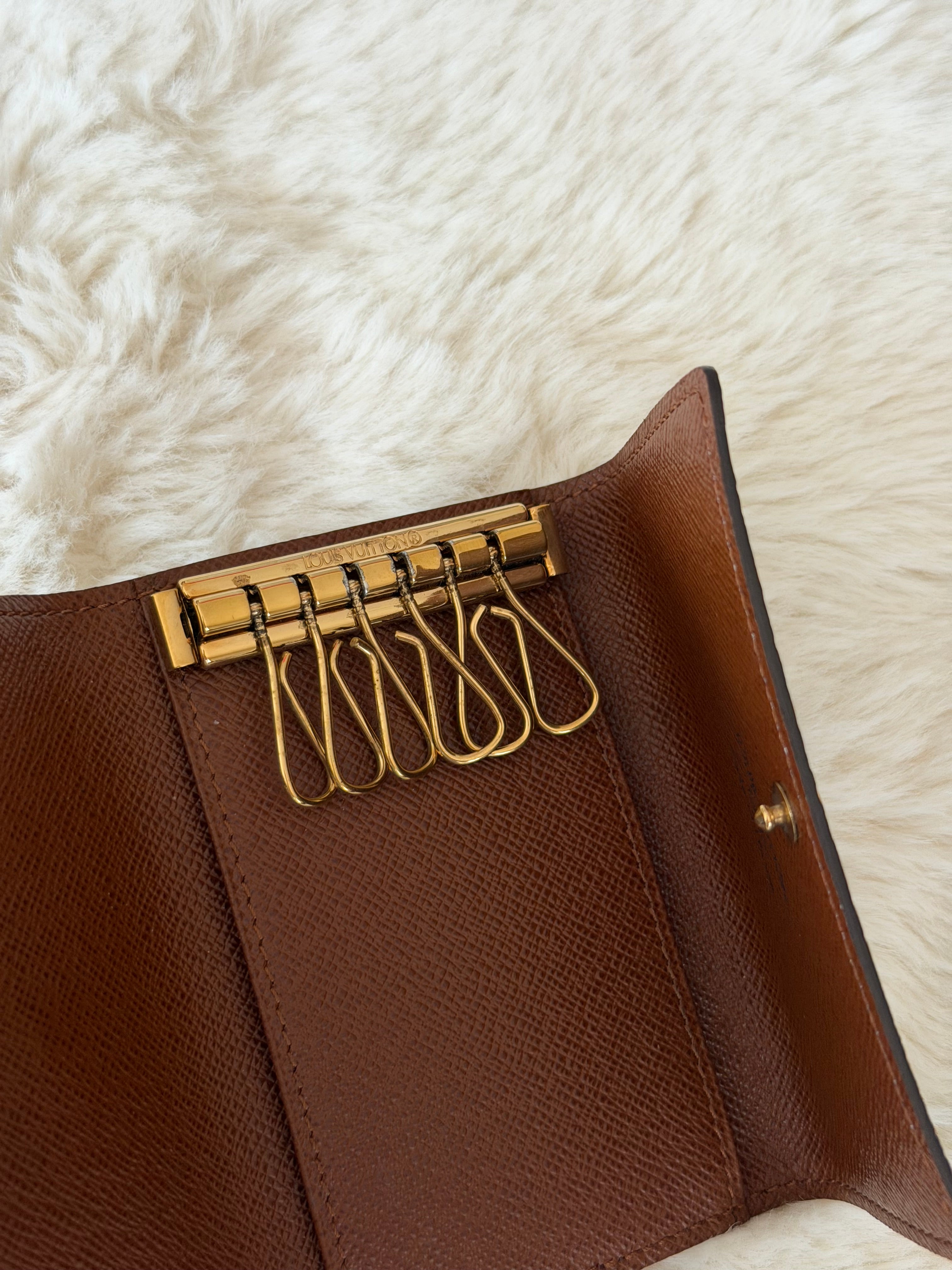Louis Vuitton 6 Key Holder in Monogram