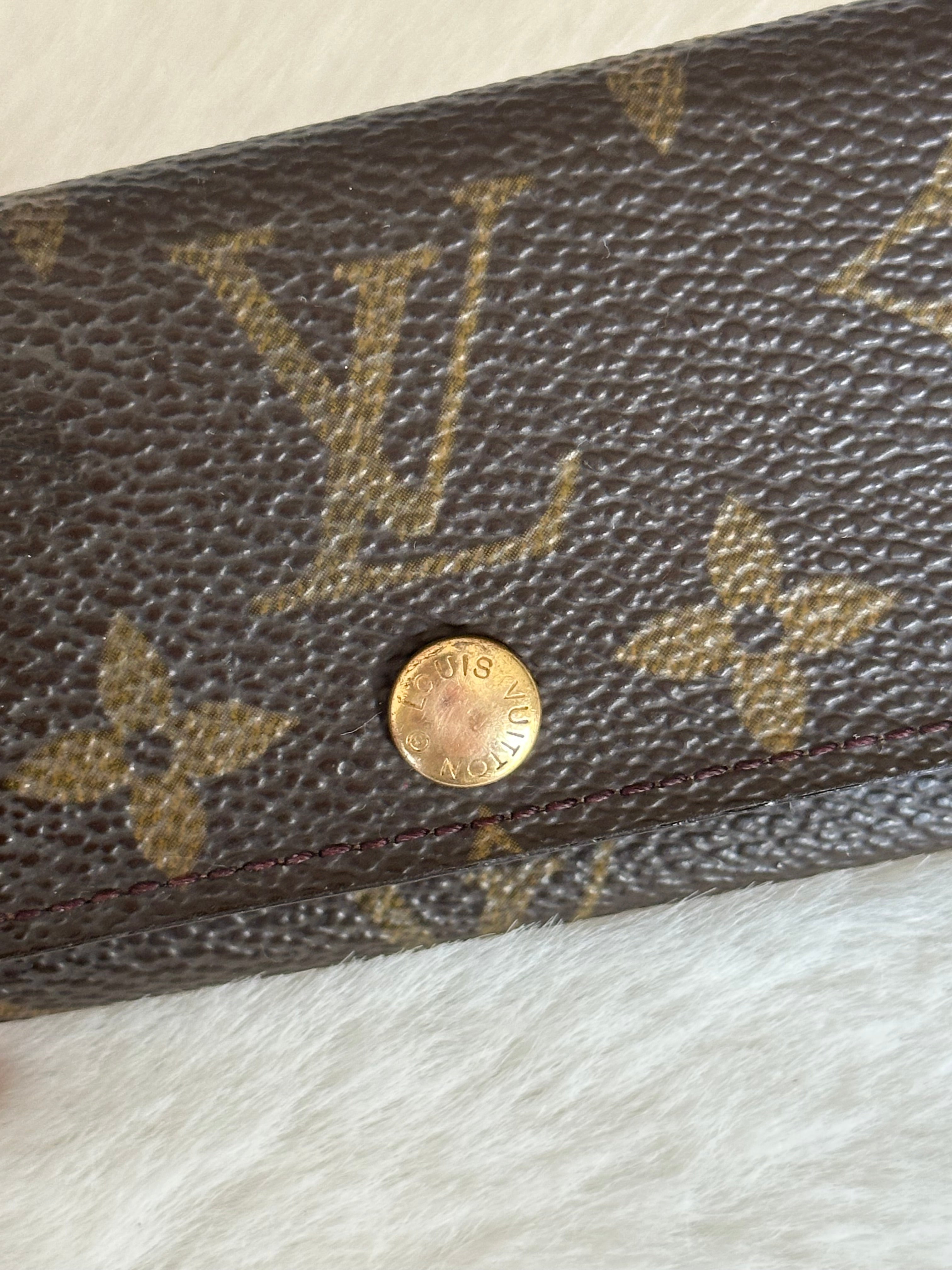 Louis Vuitton 4 Key Holder in Monogram