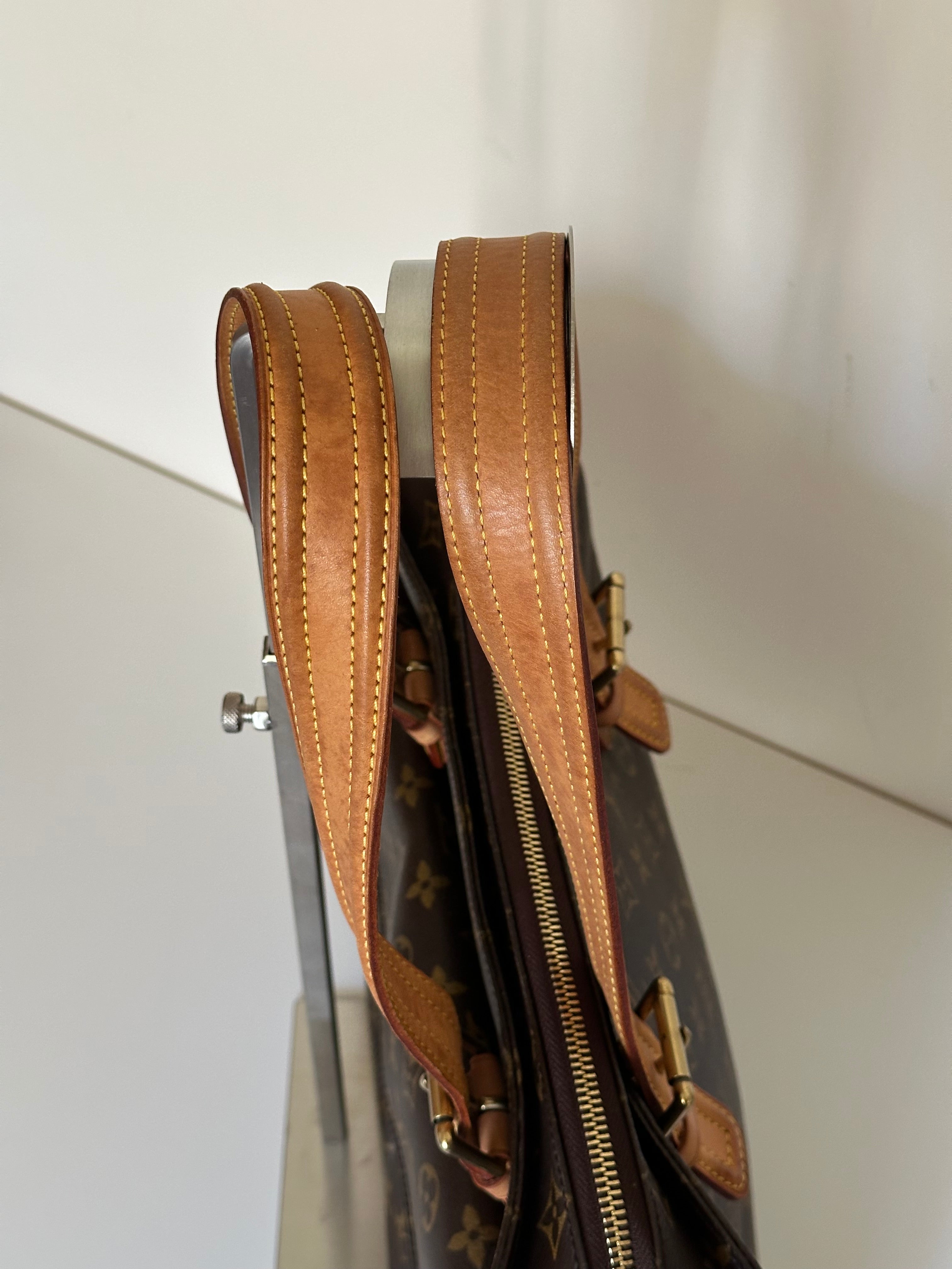 Louis Vuitton Multipli Cite Monogram Canvas