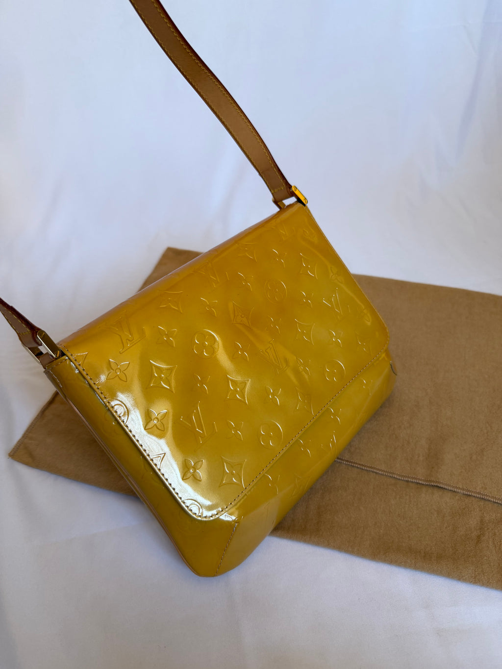 Louis Vuitton Thompson Street in Yellow Vernis Leather