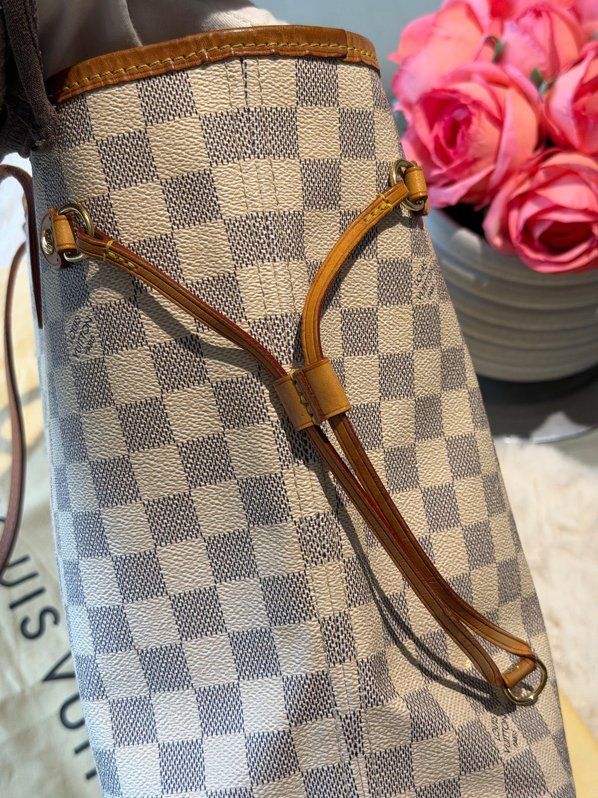 Louis Vuitton Neverfull MM in Damier Azur Canvas