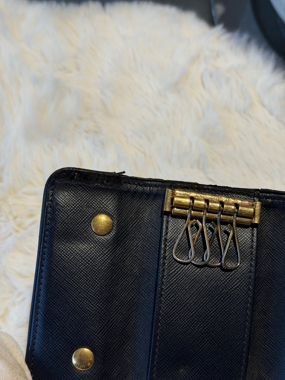 Louis Vuitton 4 Key Holder in Mini Lin Monogram Canvas