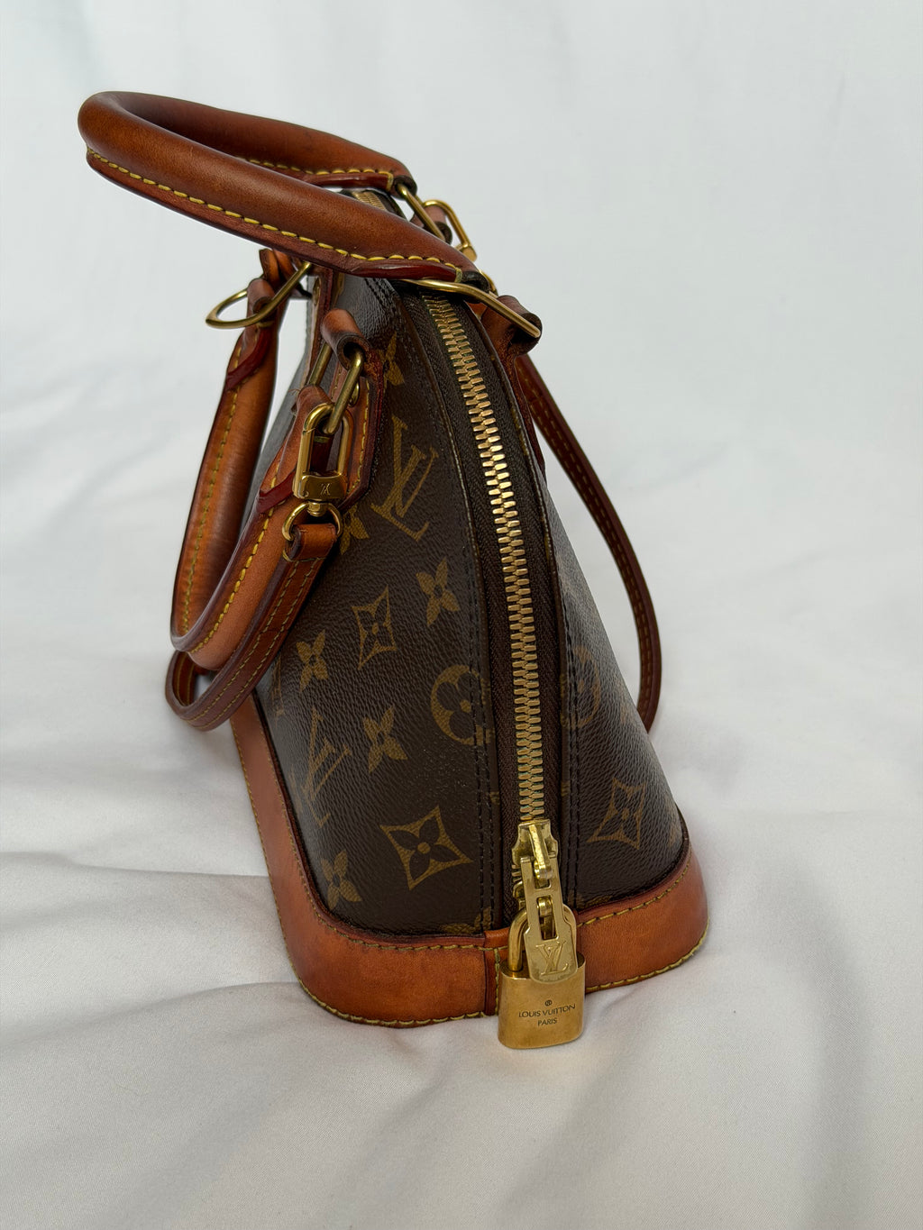 Louis Vuitton Alma BB in Monogram