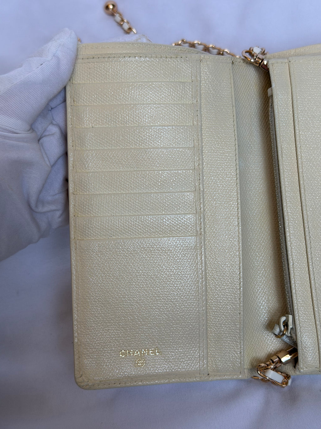 Chanel Wallet on Chain WOC in White Leather and Gold Logo