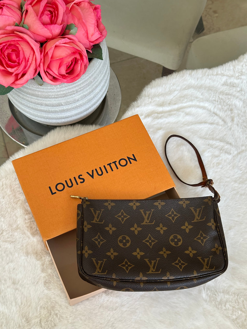 Louis Vuitton Vintage Pochette Accessories in Monogram