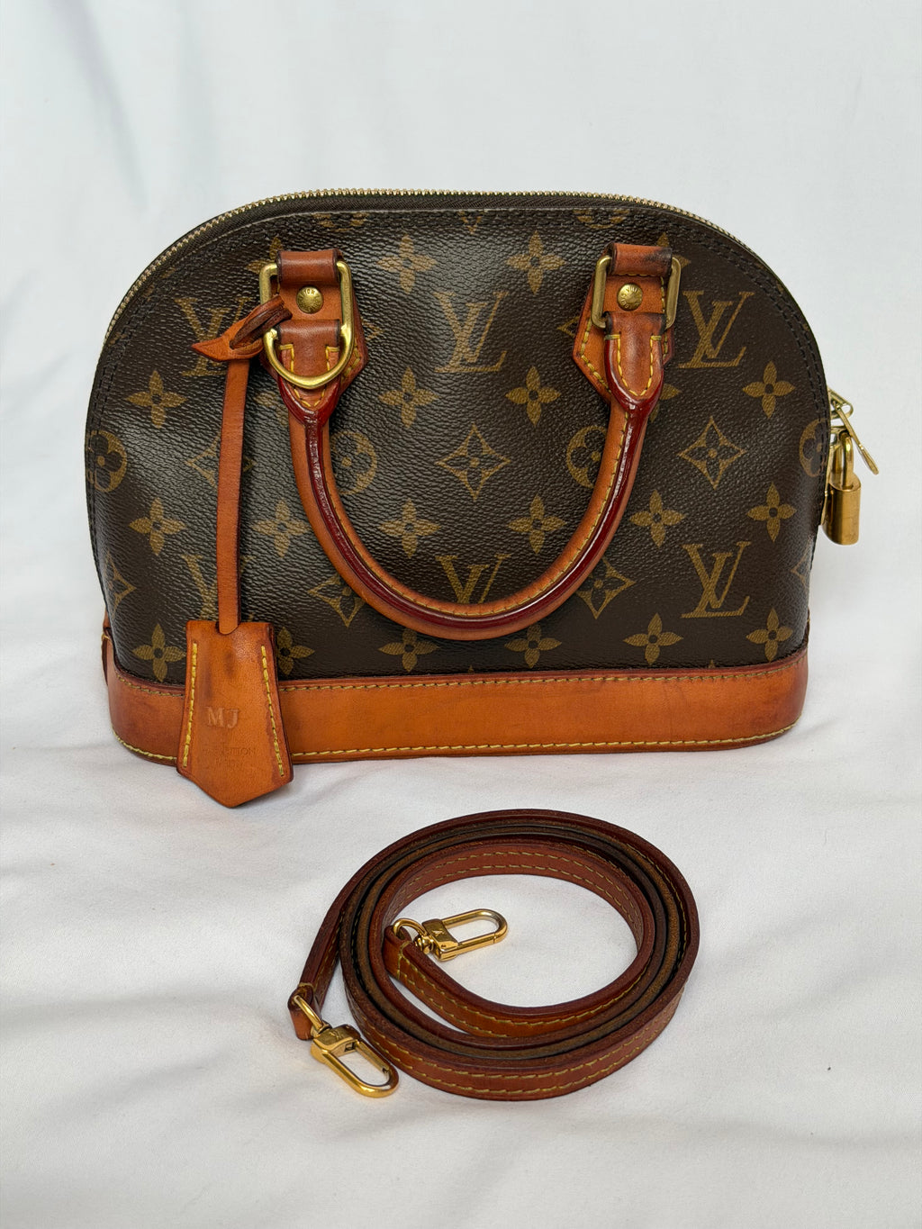 Louis Vuitton Alma BB in Monogram