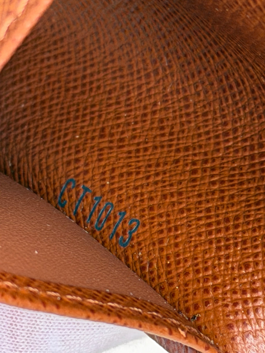 Louis Vuitton 6 Key Holder in Monogram