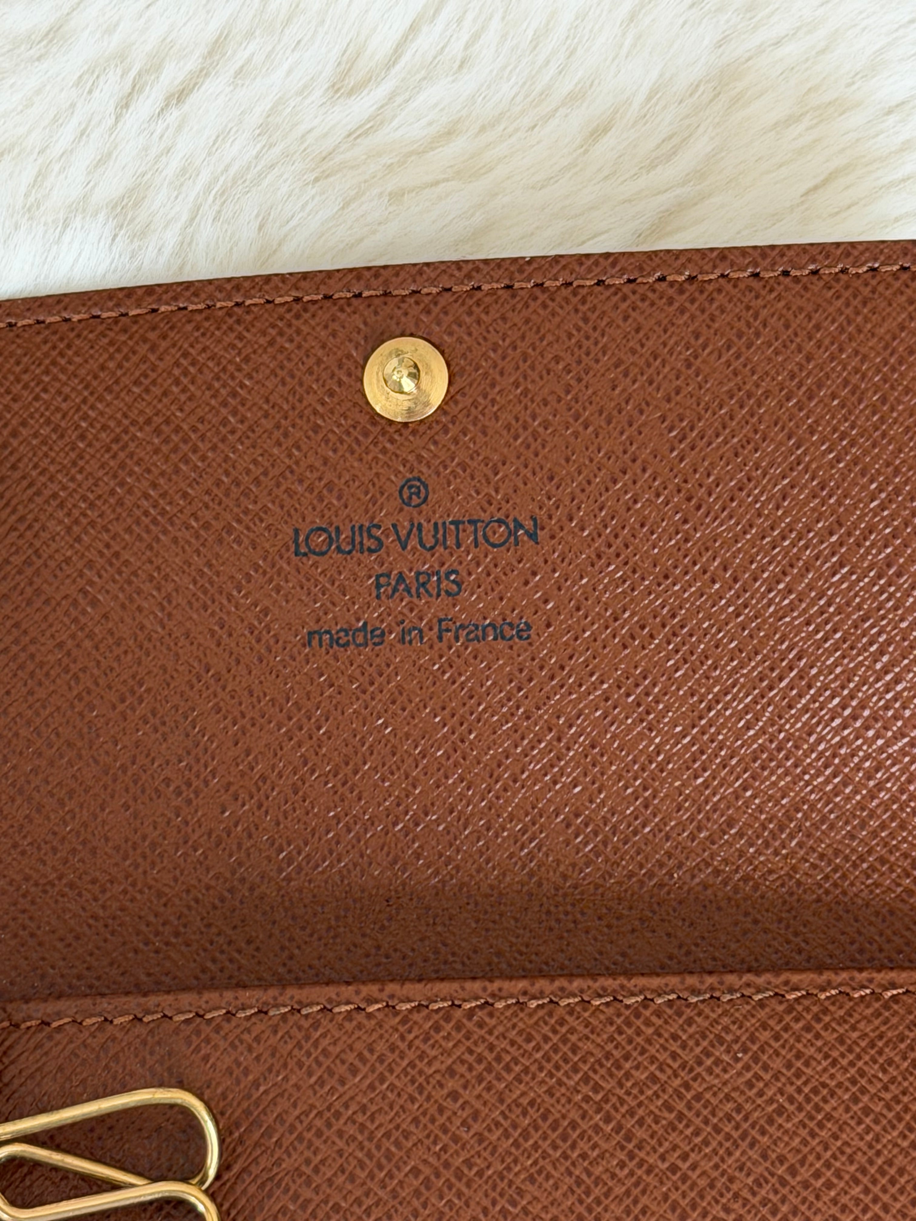 Louis Vuitton 6 Key Holder in Monogram