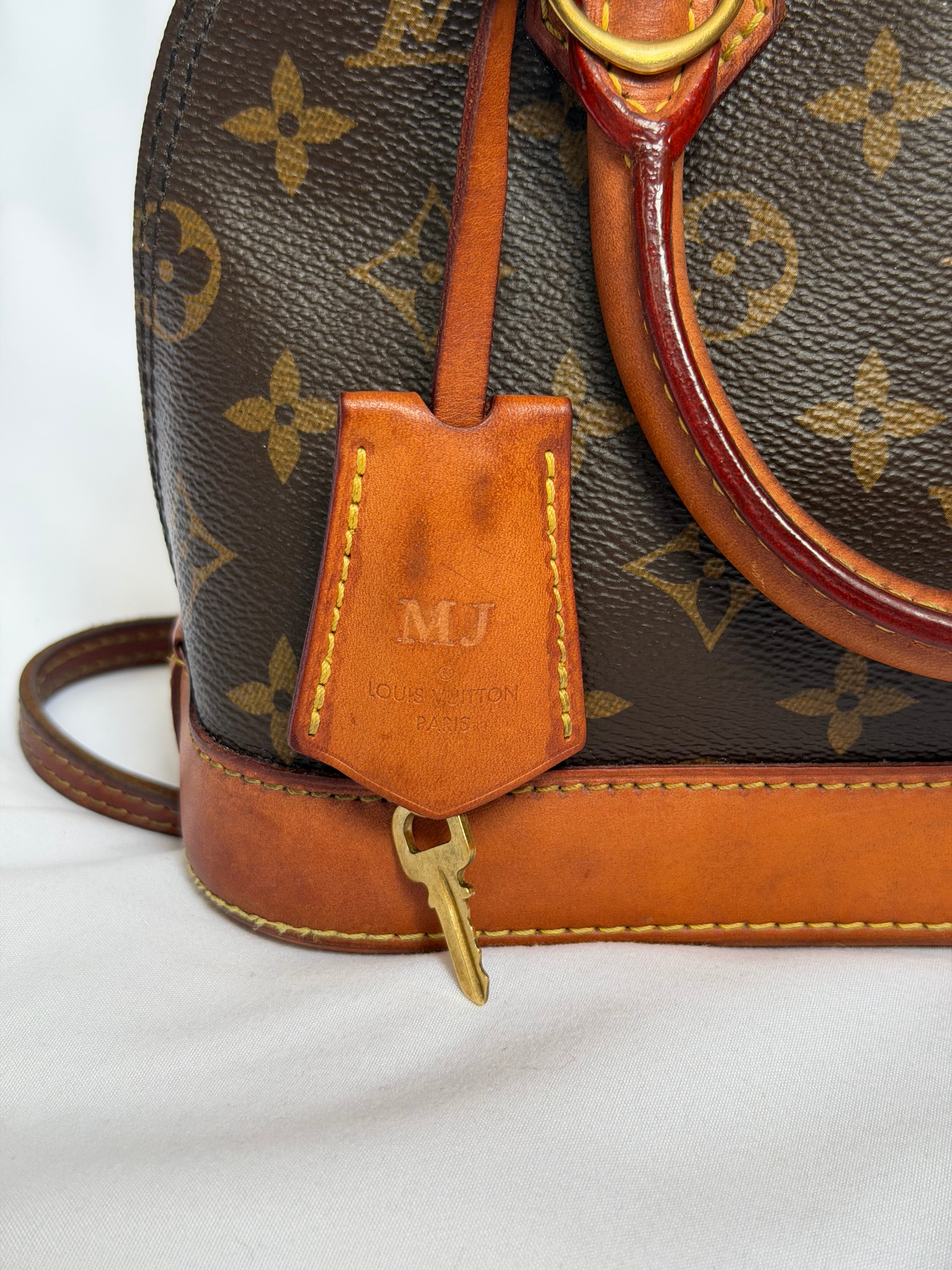 Louis Vuitton Alma BB in Monogram