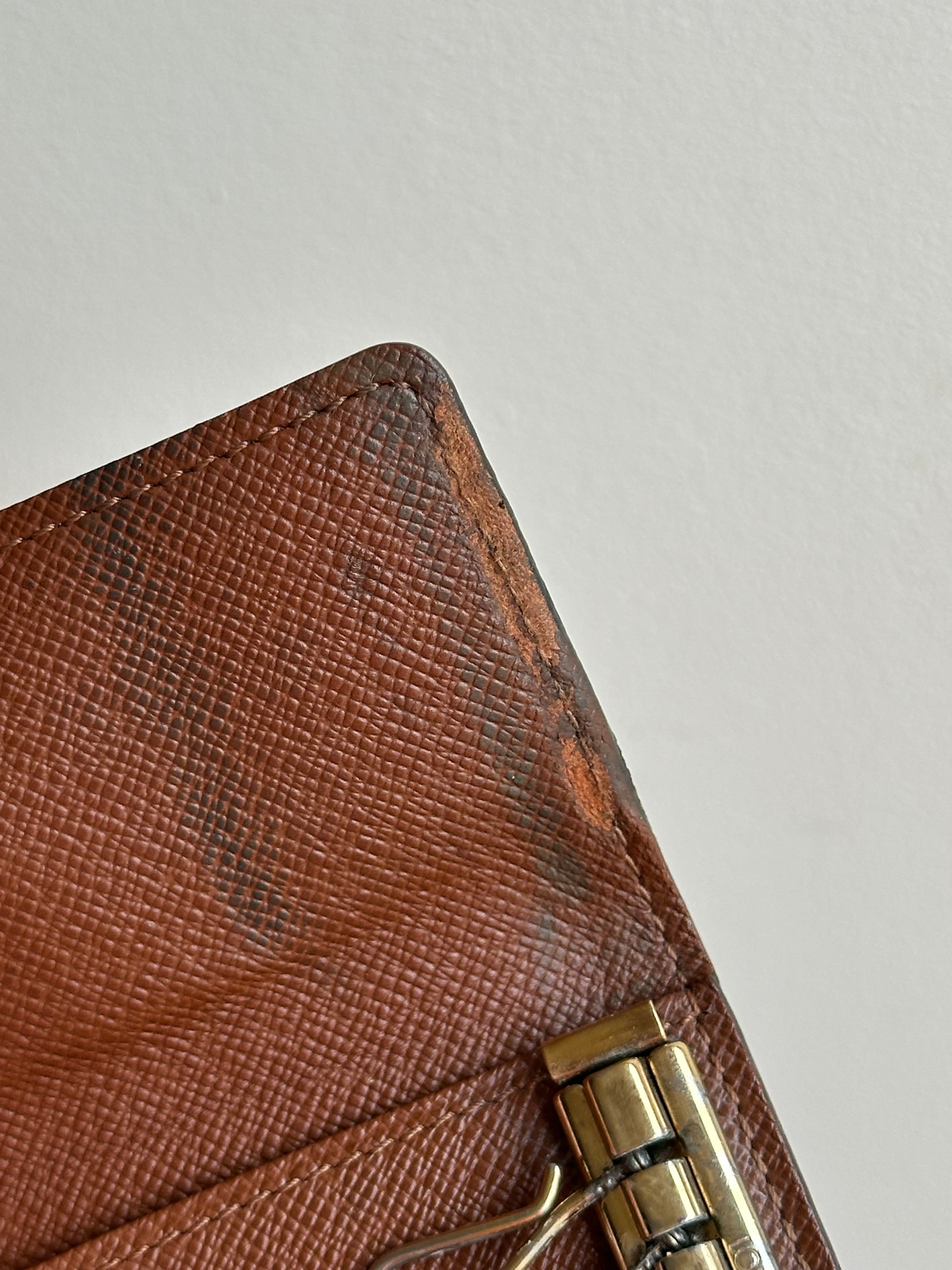 Louis Vuitton Monogram 6 Key Holder Case Wallet