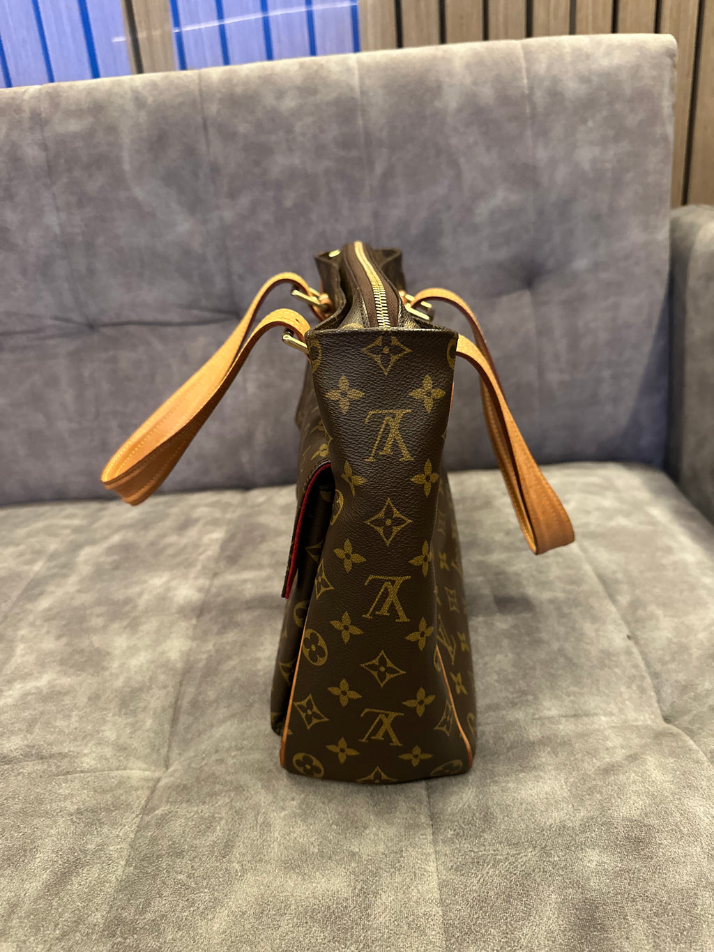 Louis Vuitton Multipli Cite Monogram Canvas