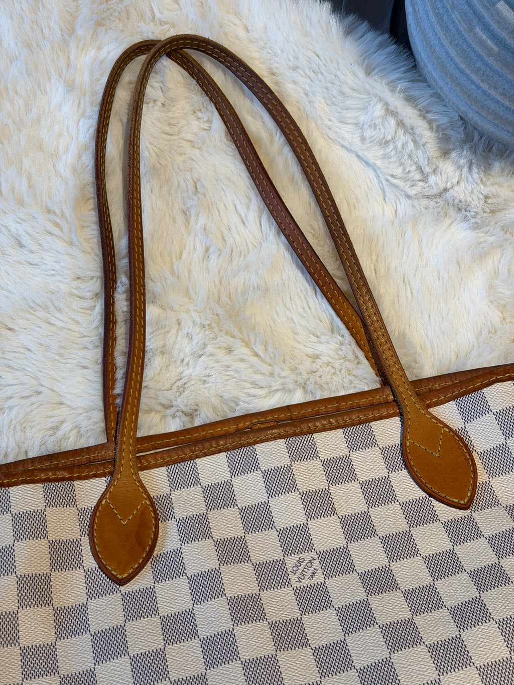 Louis Vuitton Neverfull MM in Damier Azur Canvas