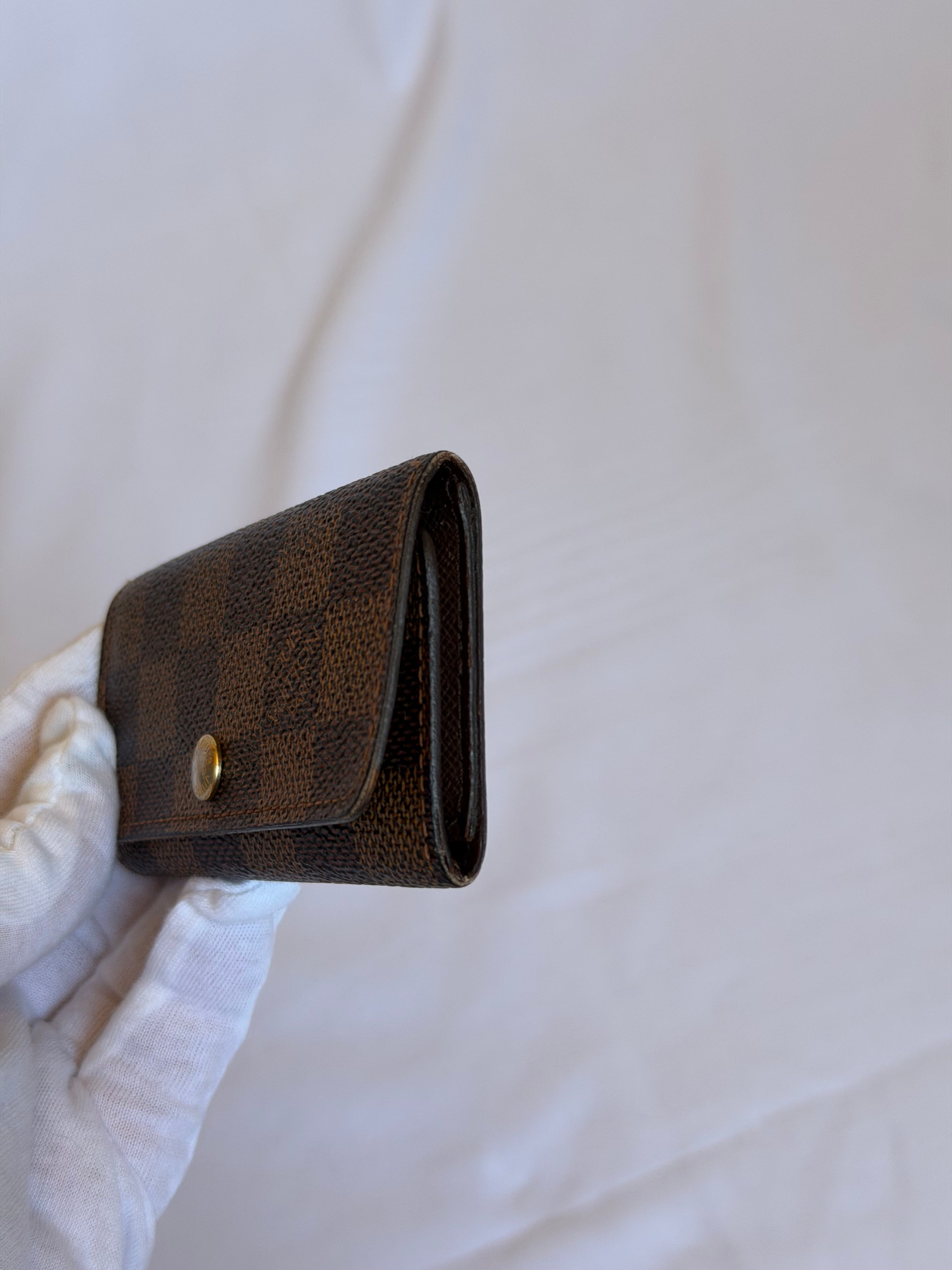 Louis Vuitton 4 Key Holder in Damier Ebene