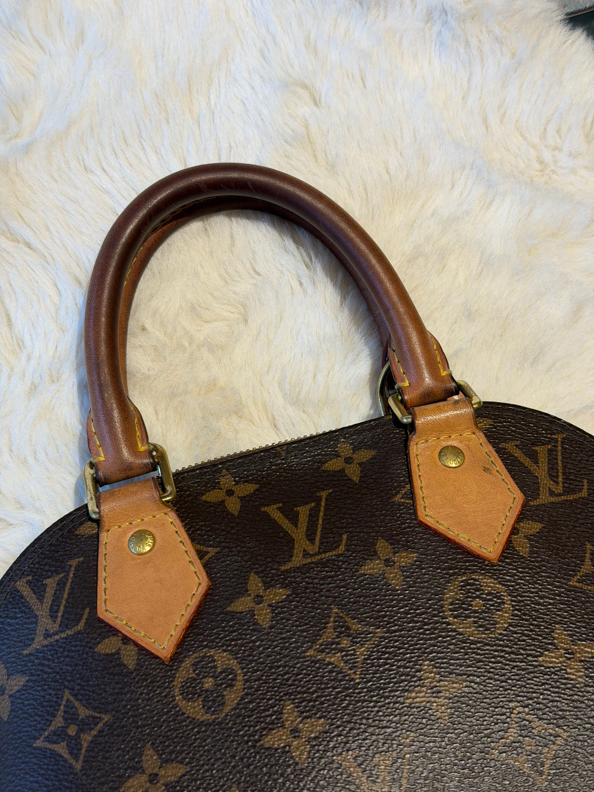 Louis Vuitton Alma BB in Monogram Canvas