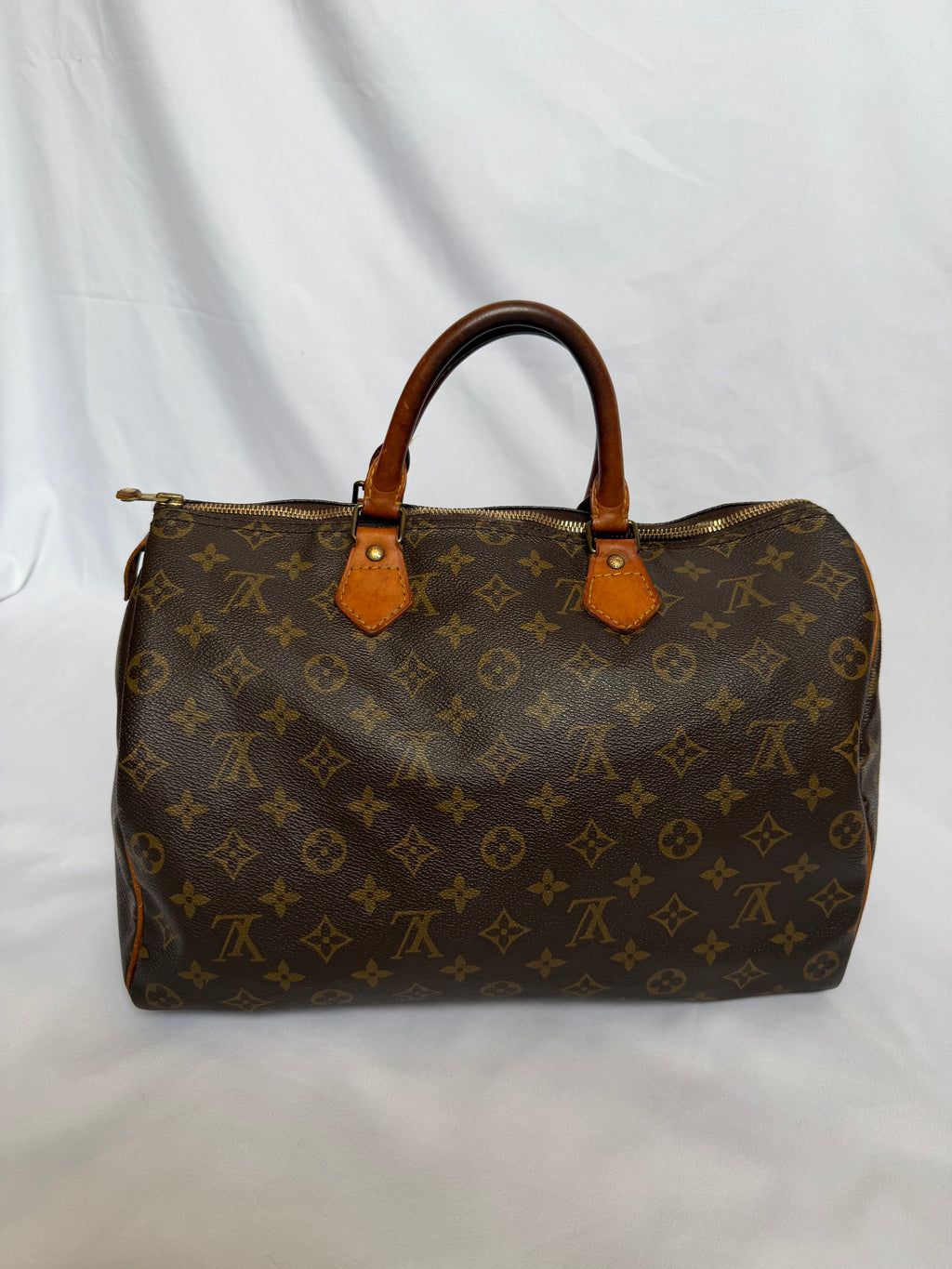 Louis Vuitton Speedy 35 in Monogram Canvas