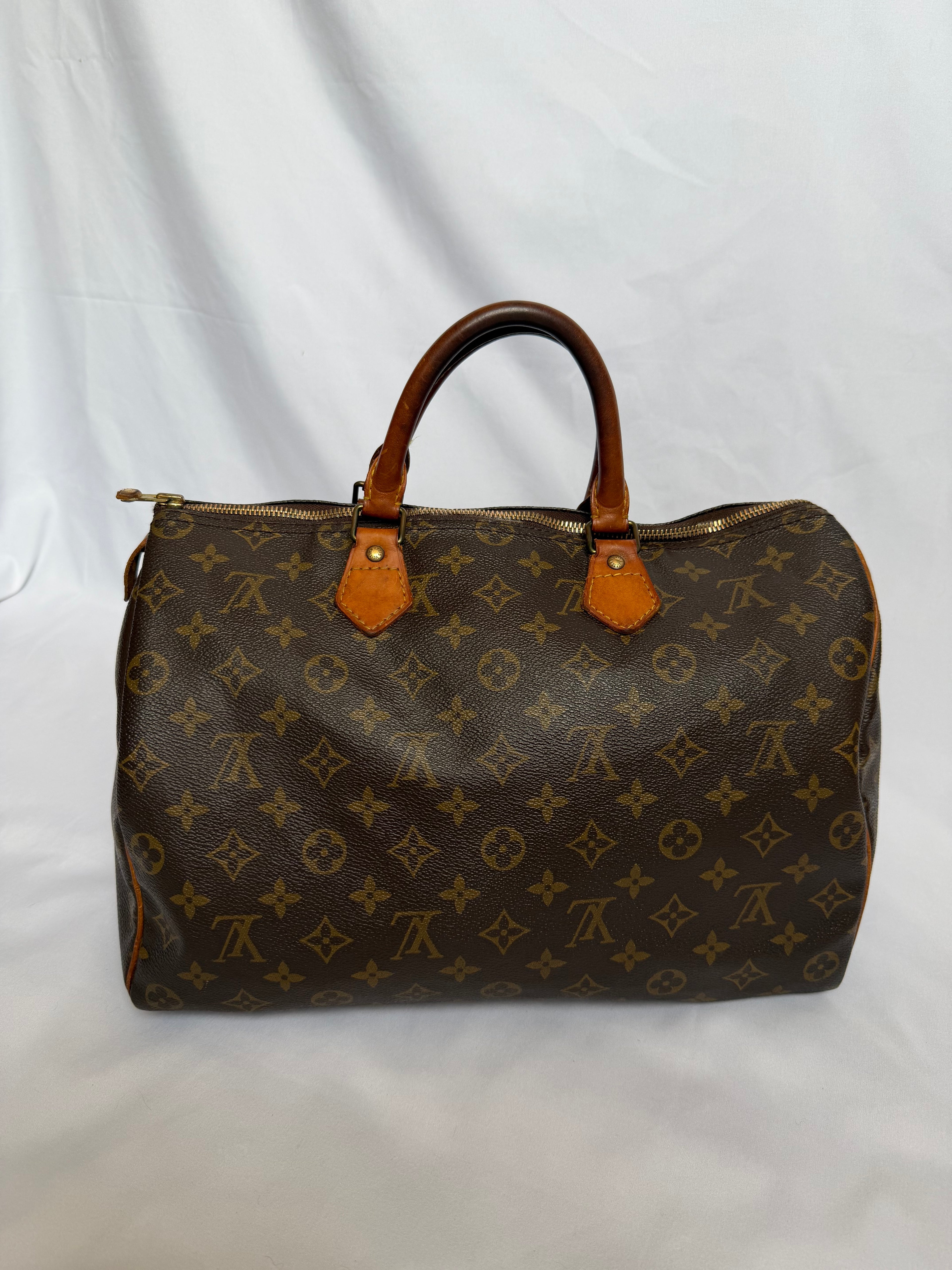 Louis Vuitton Speedy 35 in Monogram Canvas
