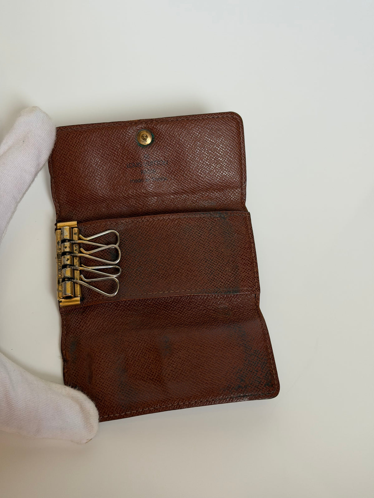 Louis Vuitton 4 Key Holder in Monogram Canvas