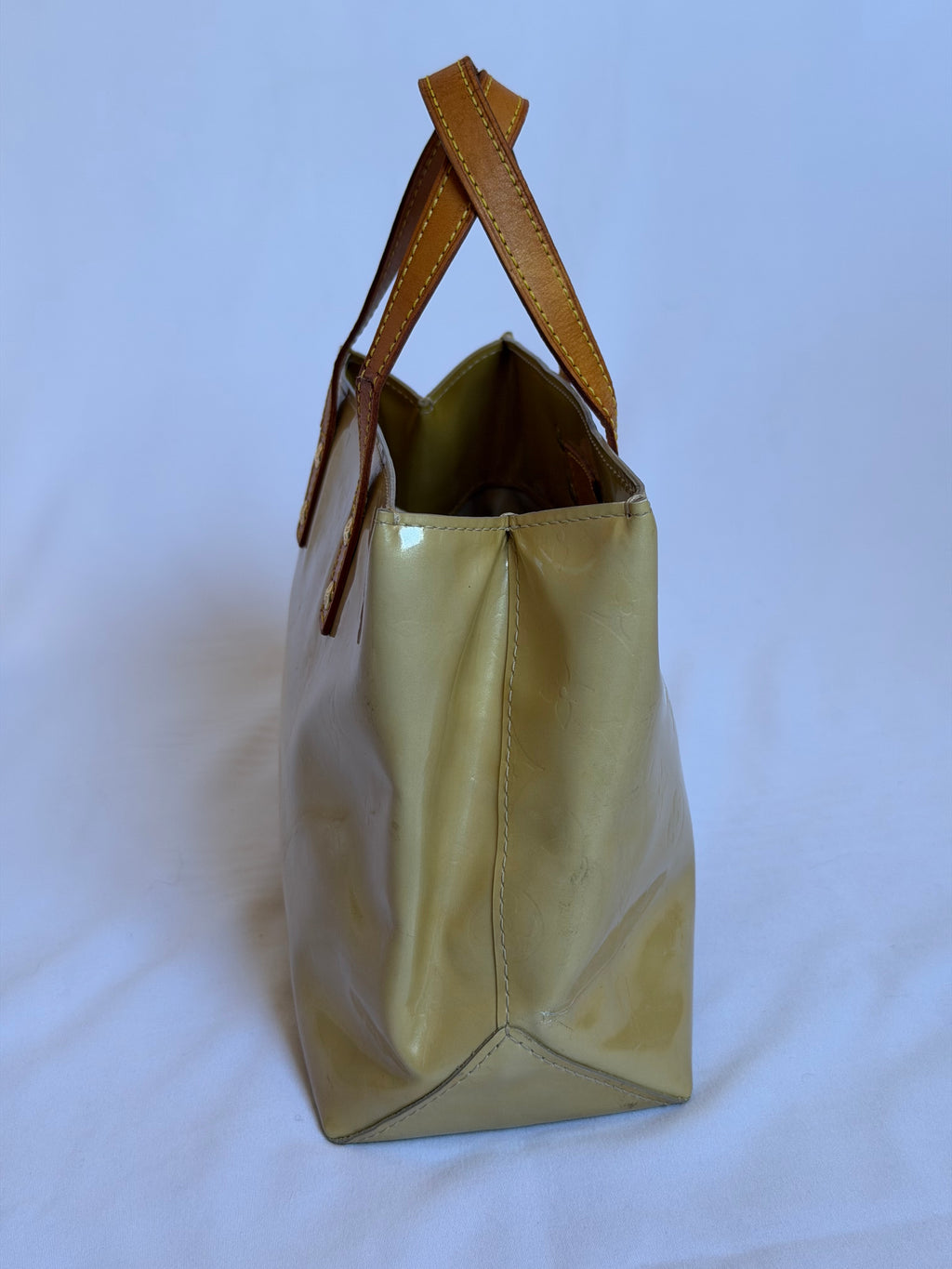Louis Vuitton Reade PM in Golden Yellow Vernis Leather
