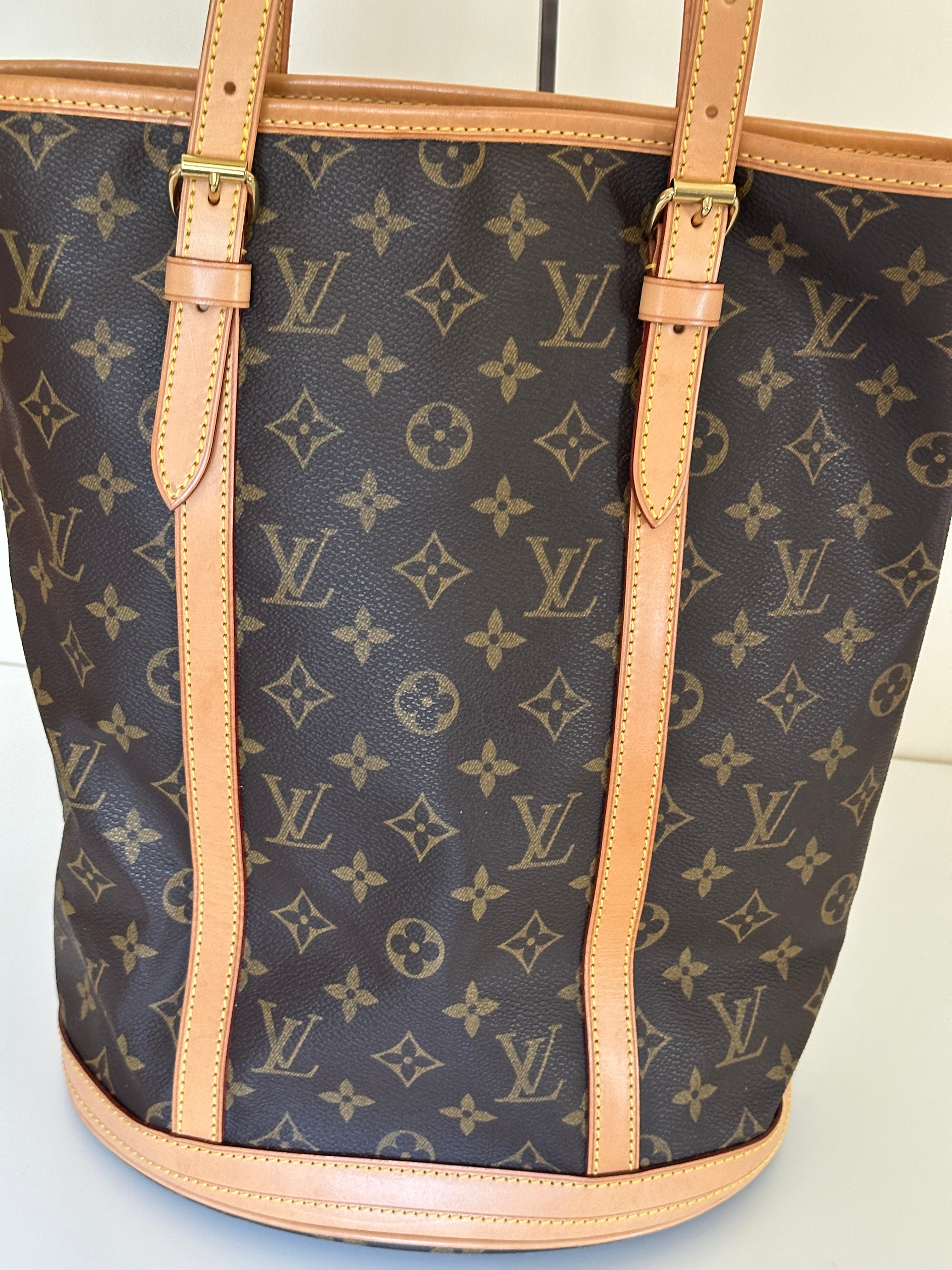 Louis Vuitton Bucket GM Monogram Canvas