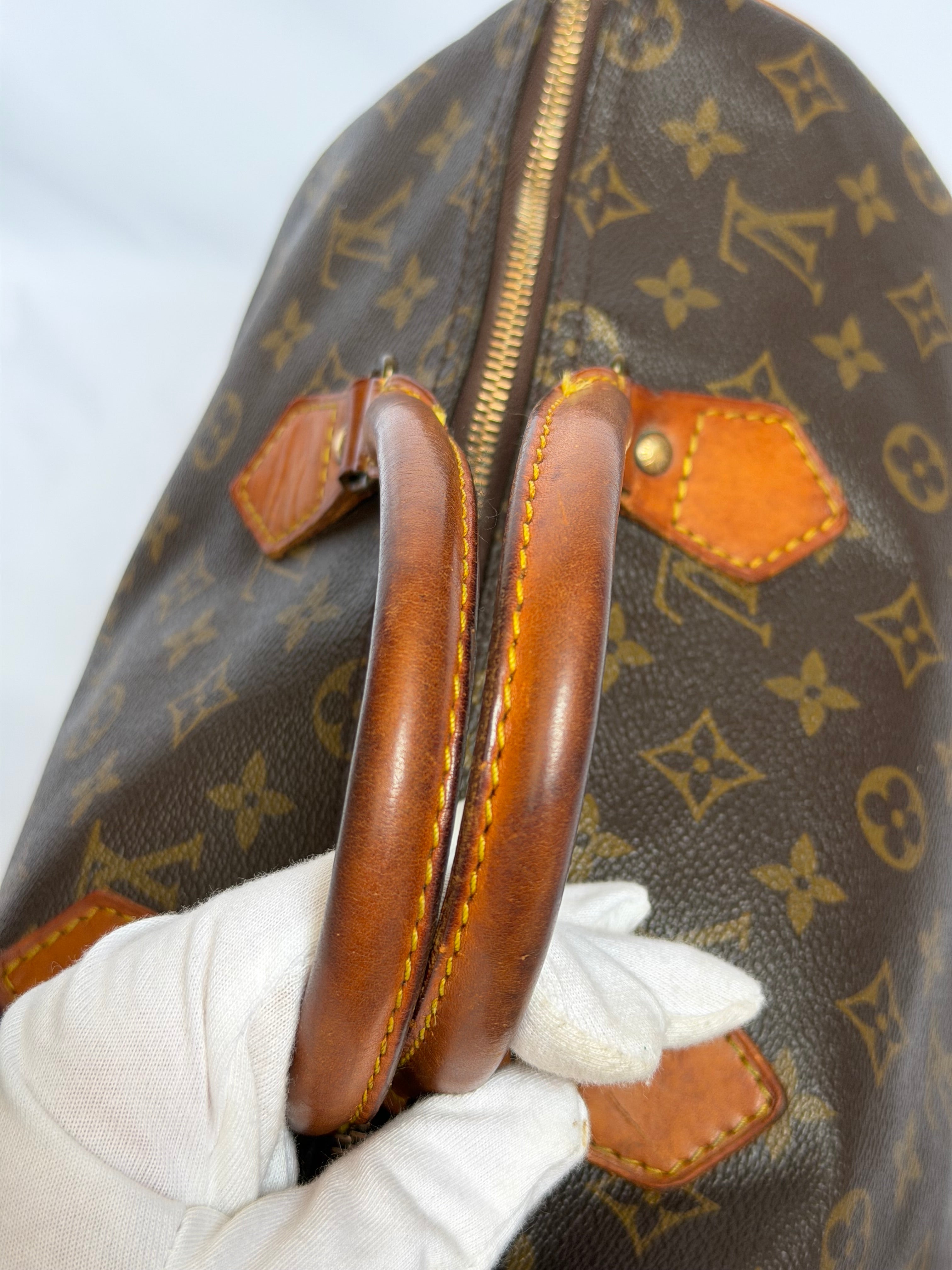Louis Vuitton Speedy 35 in Monogram Canvas