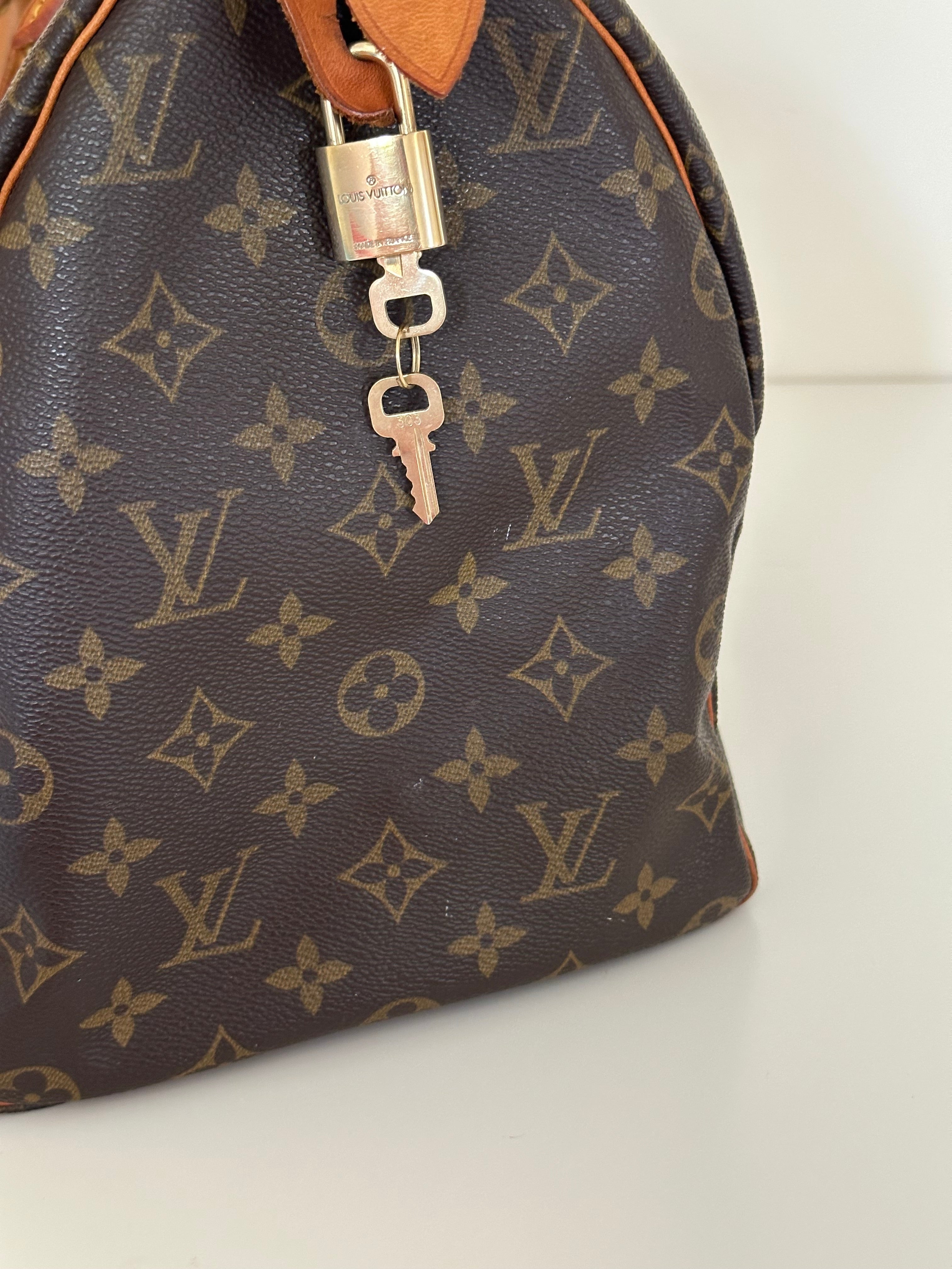 Louis Vuitton Monogram Speedy 40 + Lock & Key