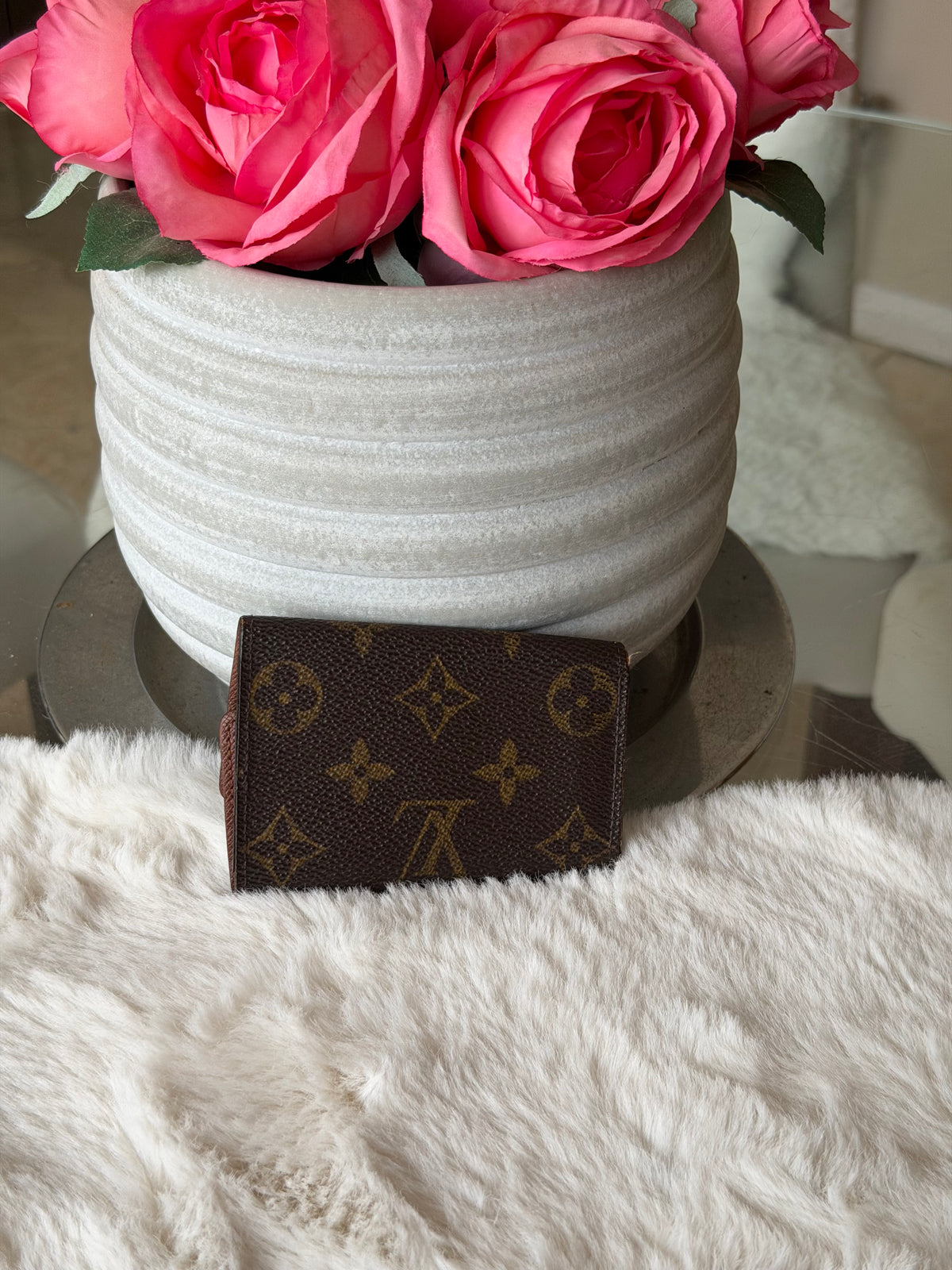 Louis Vuitton 6 Key Holder in Monogram Canvas