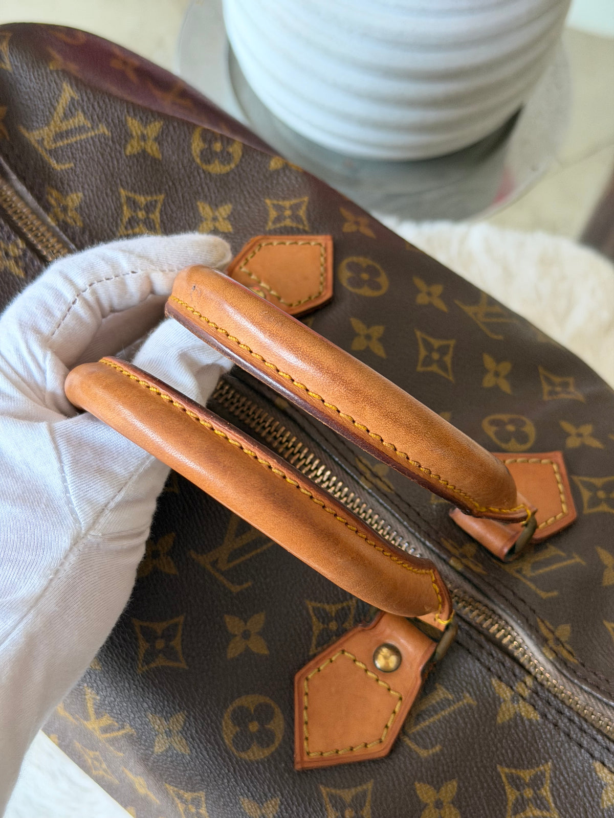 Louis Vuitton Speedy 40 in Monogram Canvas