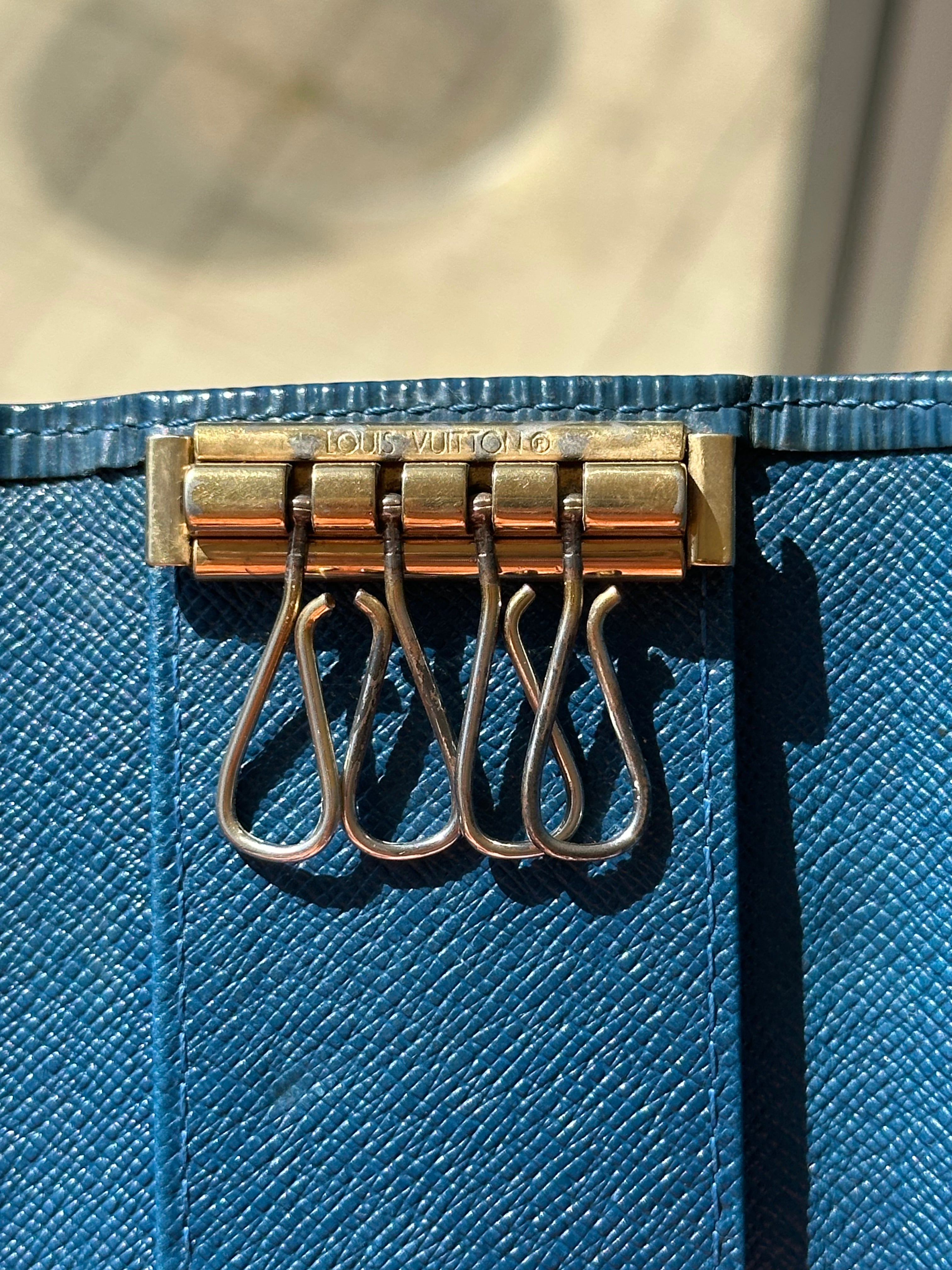 Louis Vuitton 4 Key Holder in Navy Blue Epi Leather
