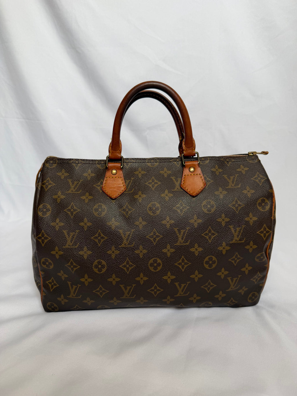 Louis Vuitton Speedy 35 in Monogram Canvas
