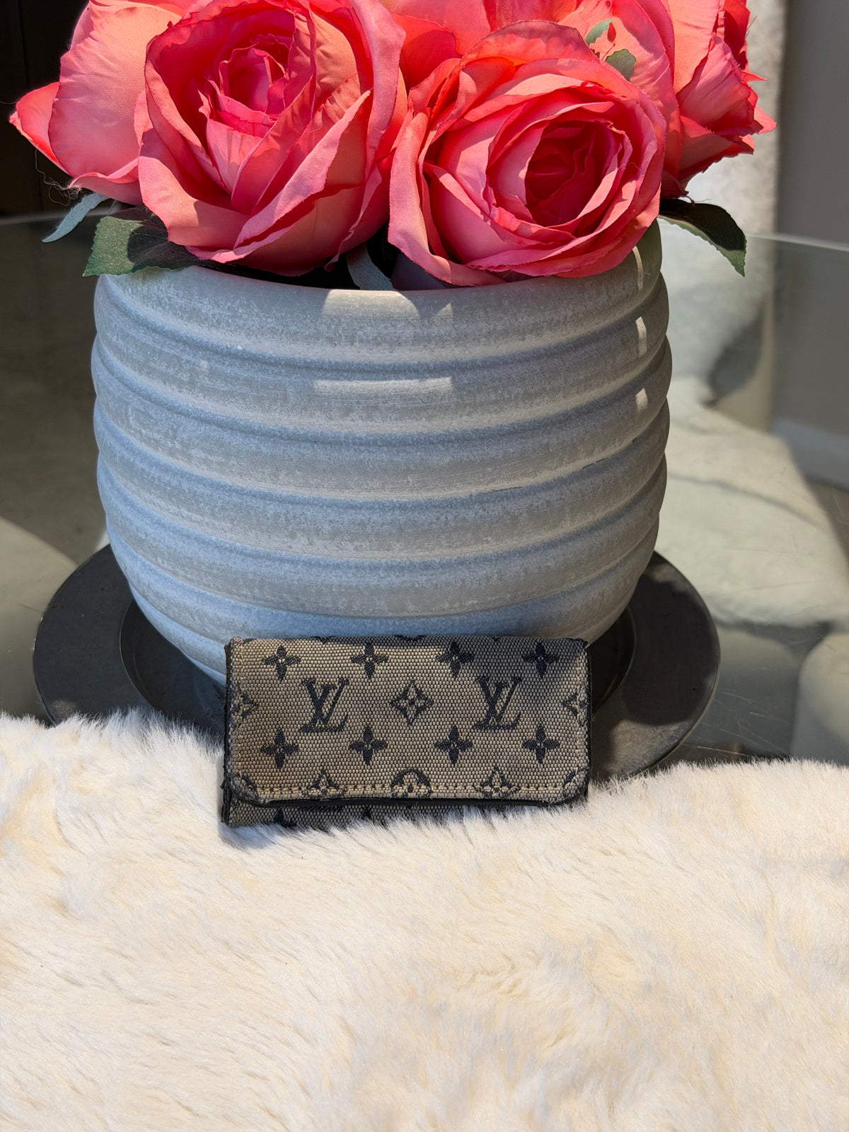 Louis Vuitton 4 Key Holder in Mini Lin Monogram Canvas