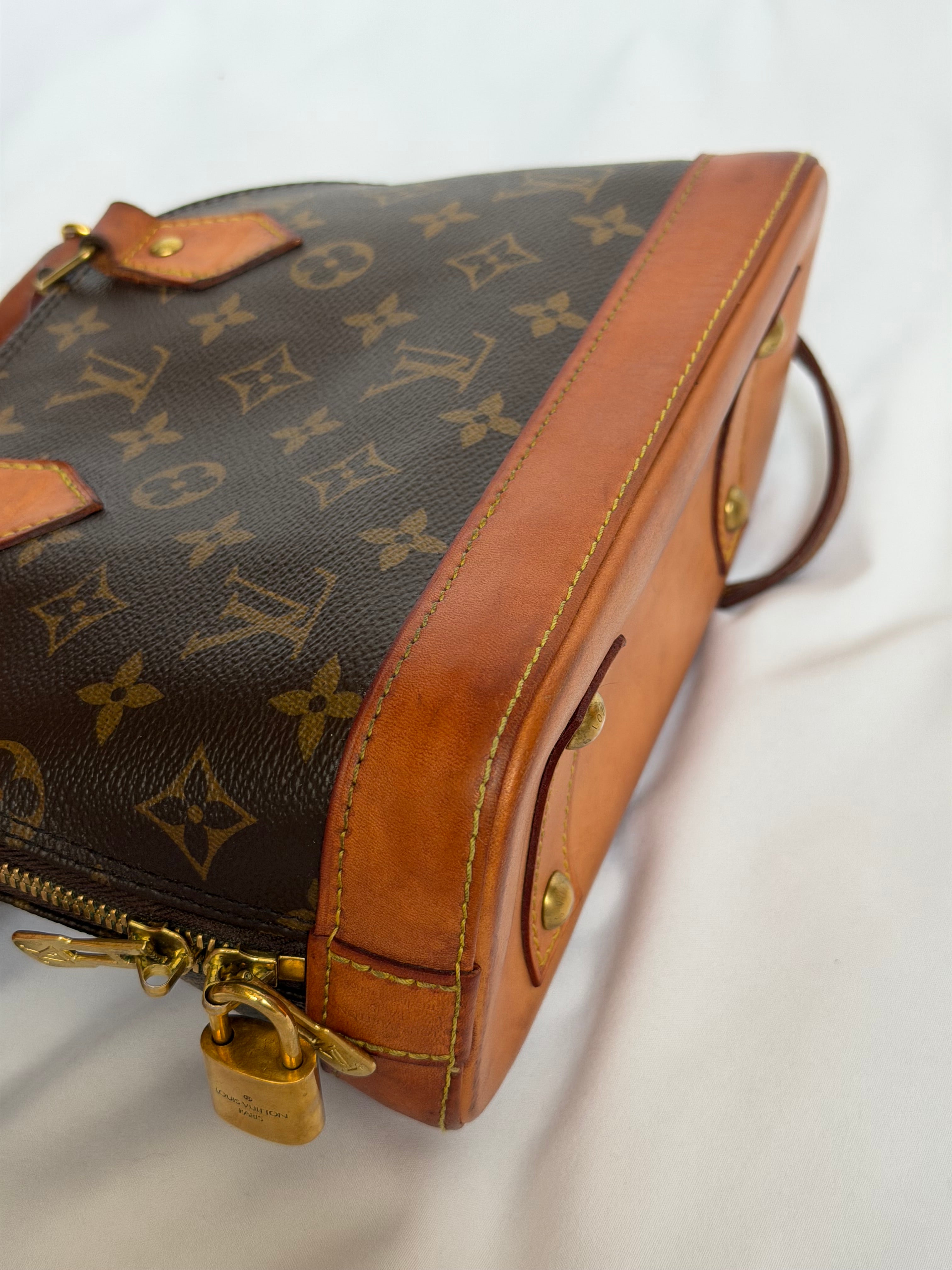 Louis Vuitton Alma BB in Monogram