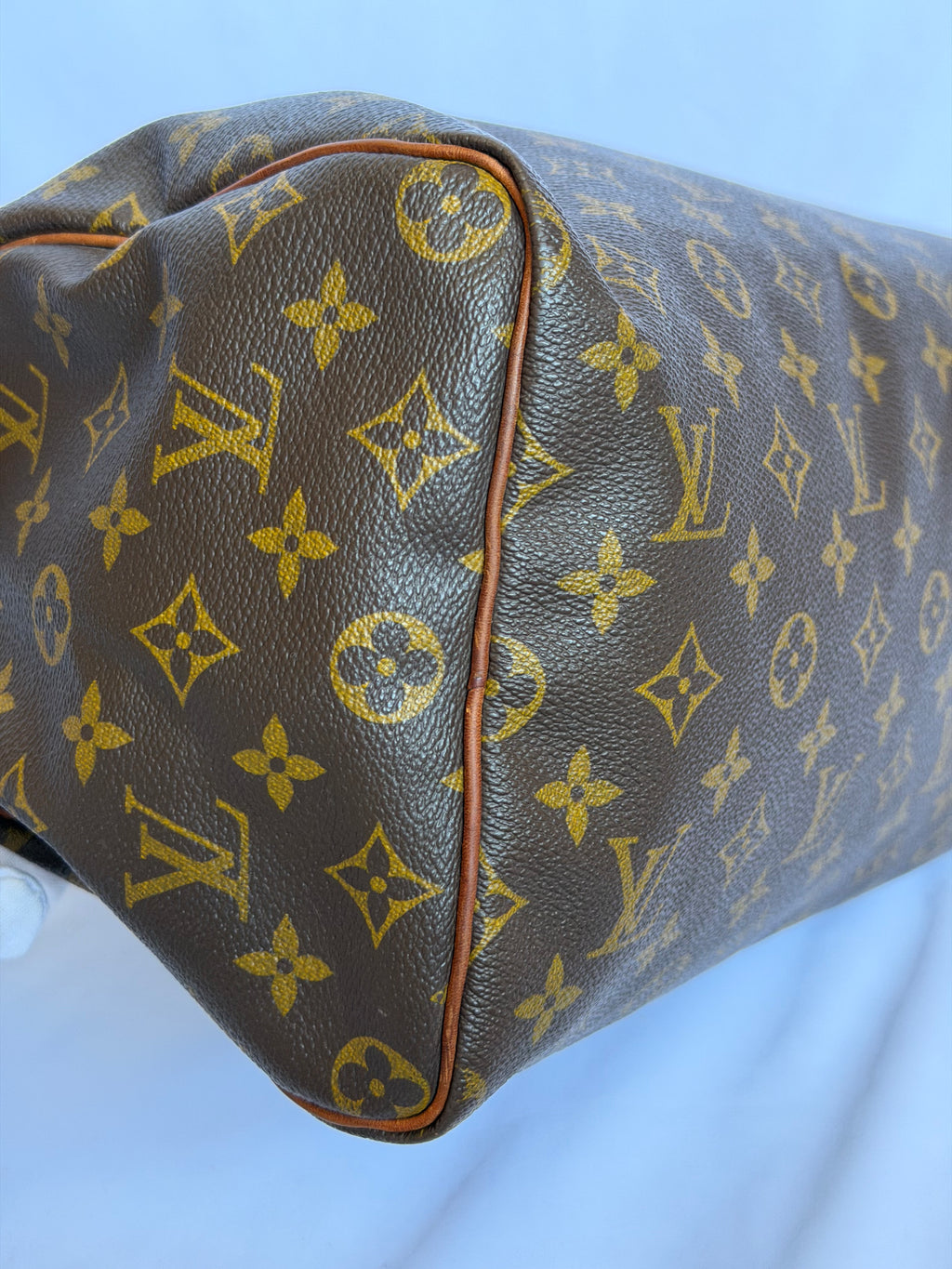 Louis Vuitton Vintage Speedy 30 in Monogram Canvas