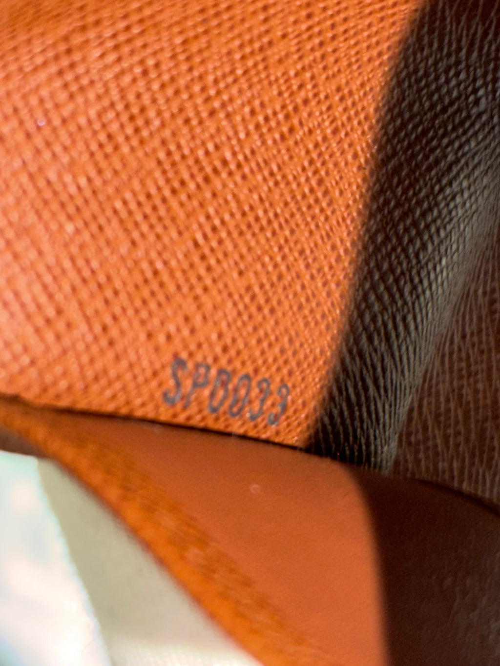 Louis Vuitton 6 Key Holder in Monogram Canvas