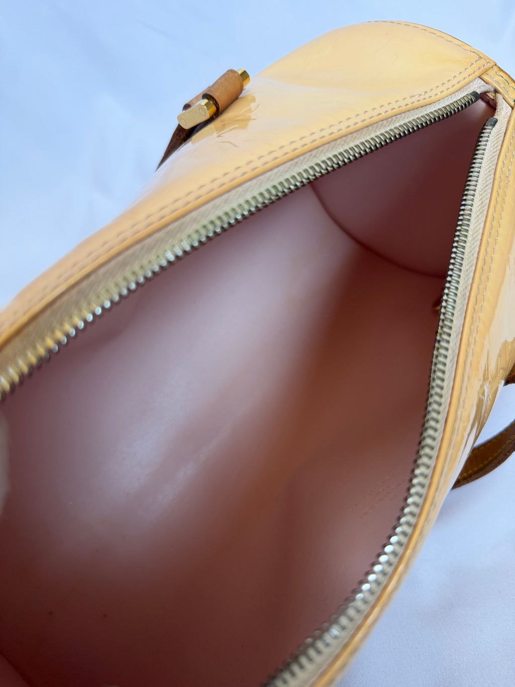 Louis Vuitton Bedford in Cream Vernis Leather