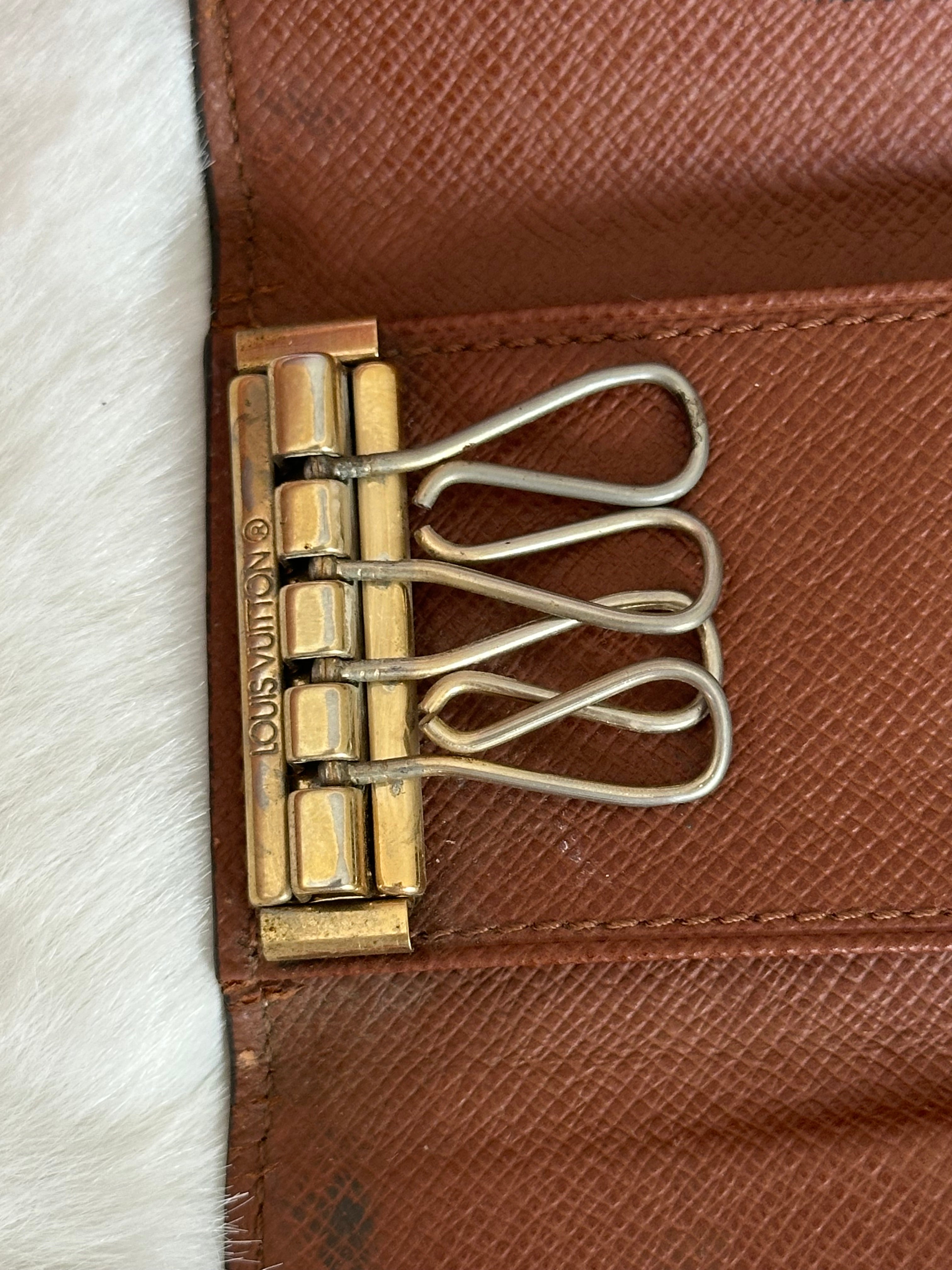Louis Vuitton 4 Key Holder in Monogram