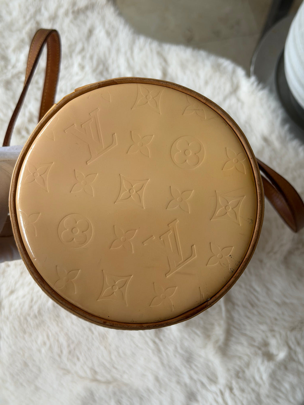 Louis Vuitton Bedford in Cream Vernis Leather