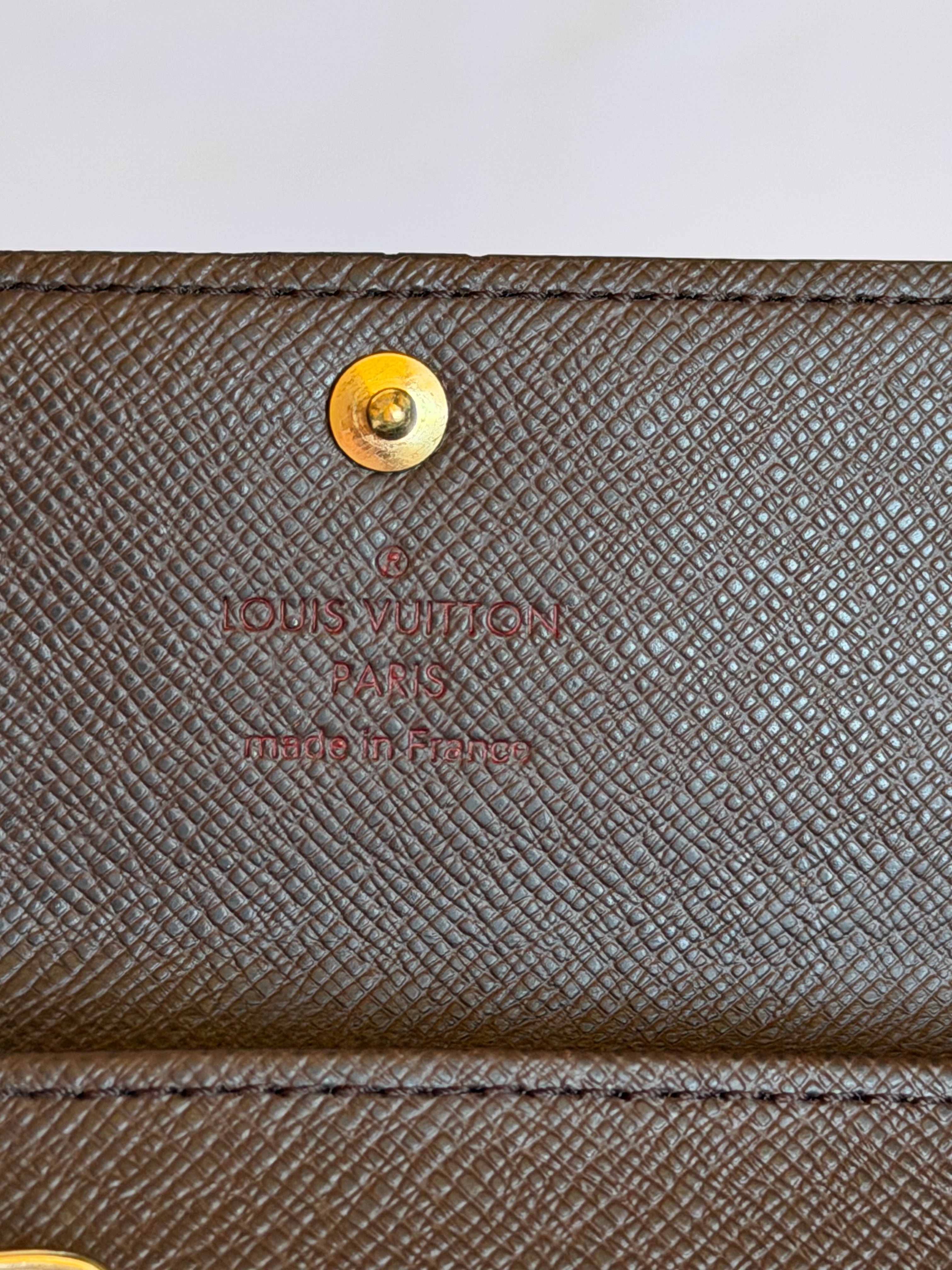 Louis Vuitton 4 Key Holder in Damier Ebene