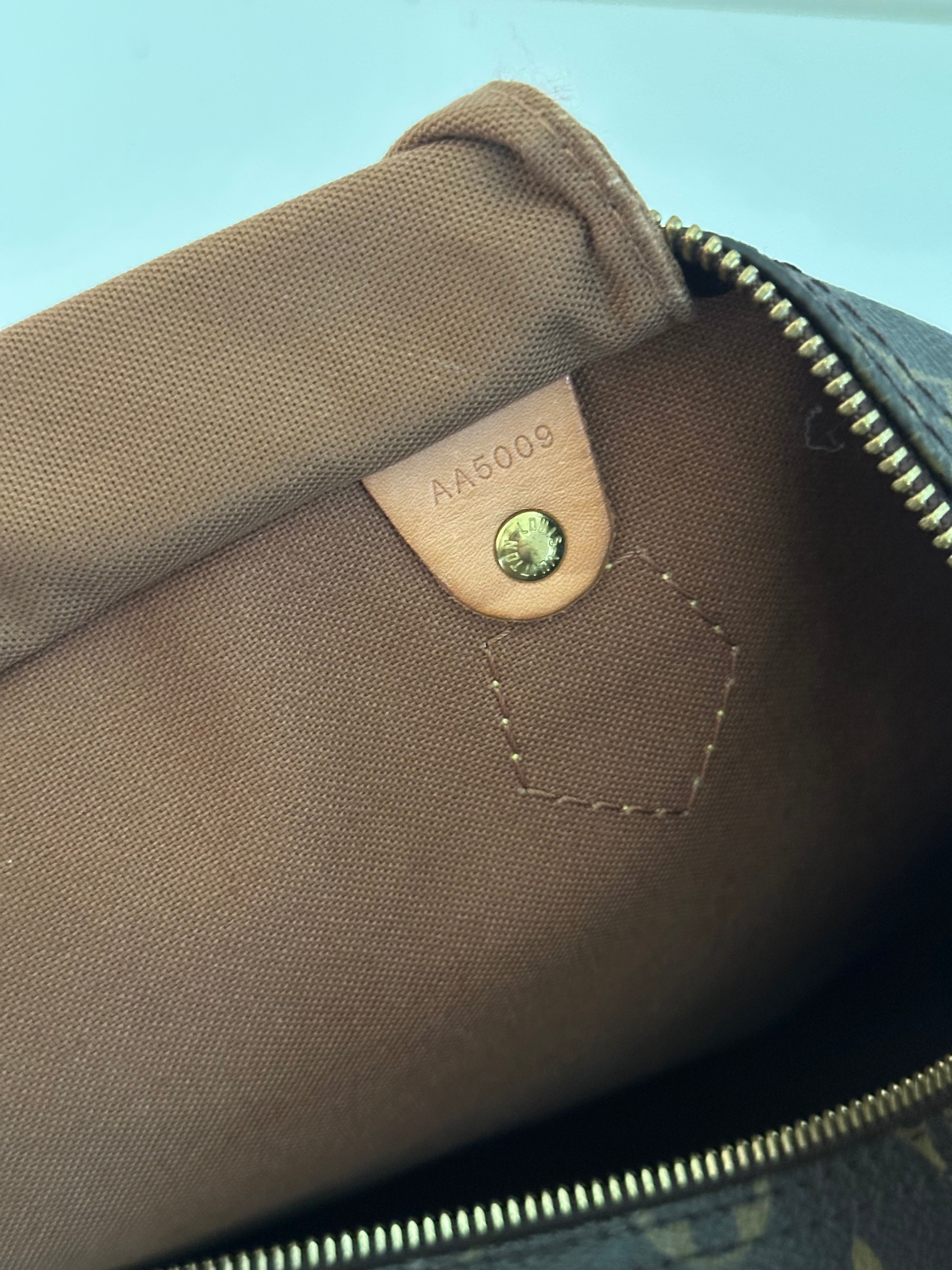 Louis Vuitton Speedy 35 Monogram + Lock & Key