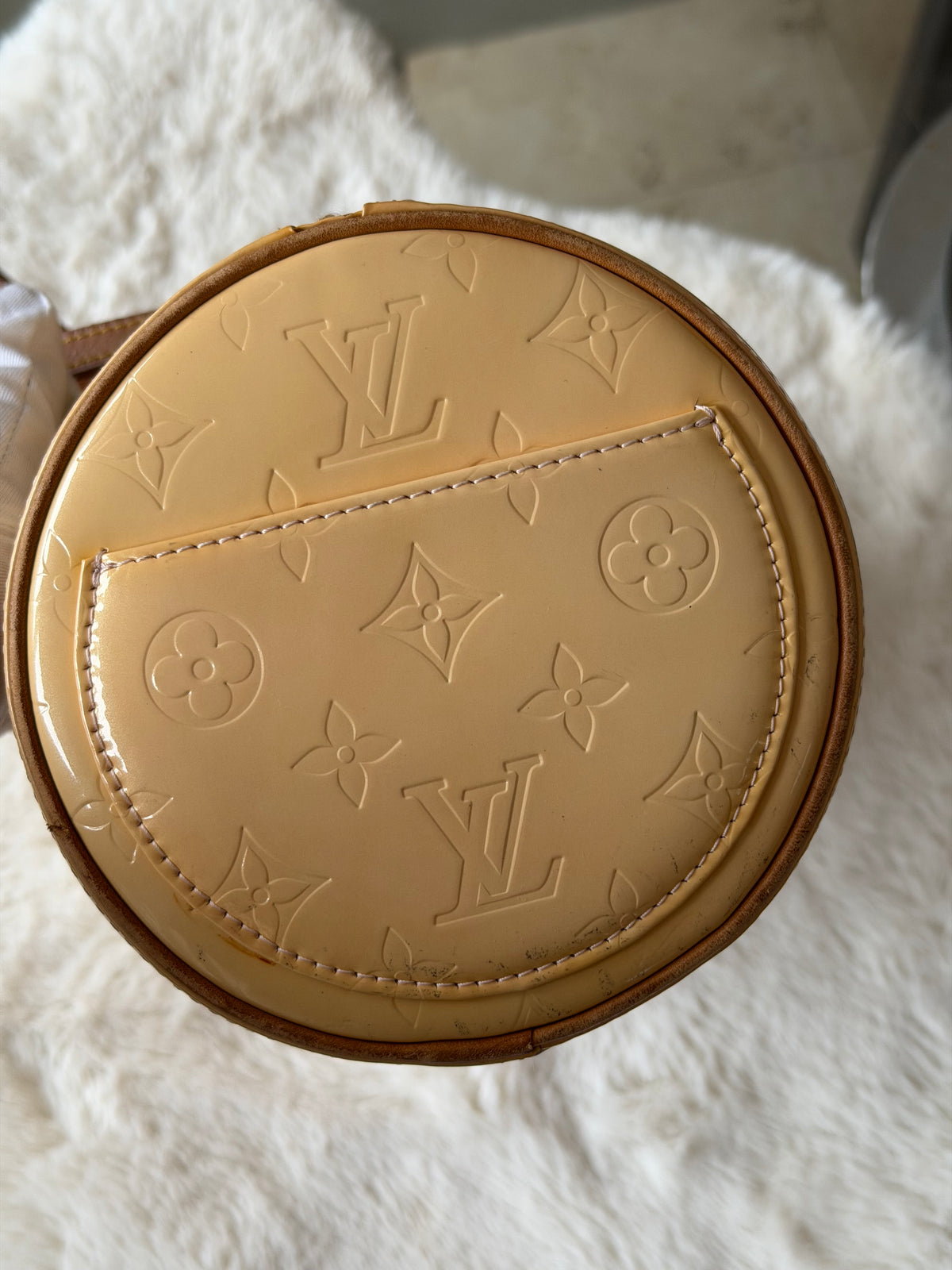 Louis Vuitton Bedford in Cream Vernis Leather